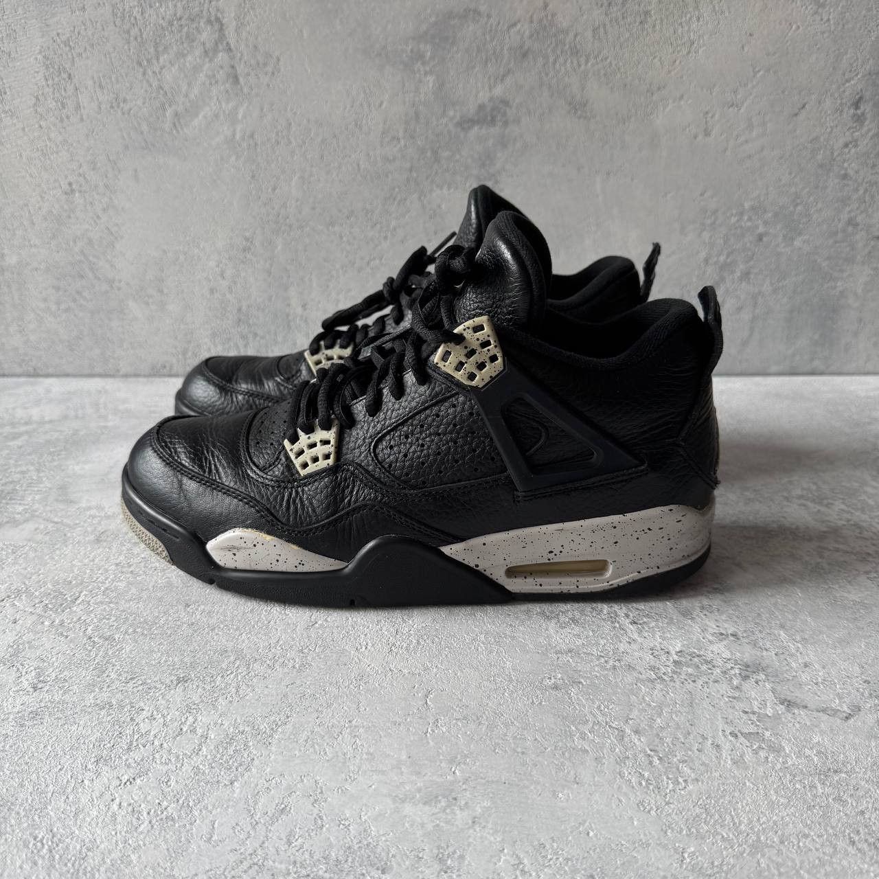 Jordan Brand Nike Air Jordan 4 Retro Oreo Size EU 42 Size US 8.5 / EU 41-42 - 4 Thumbnail