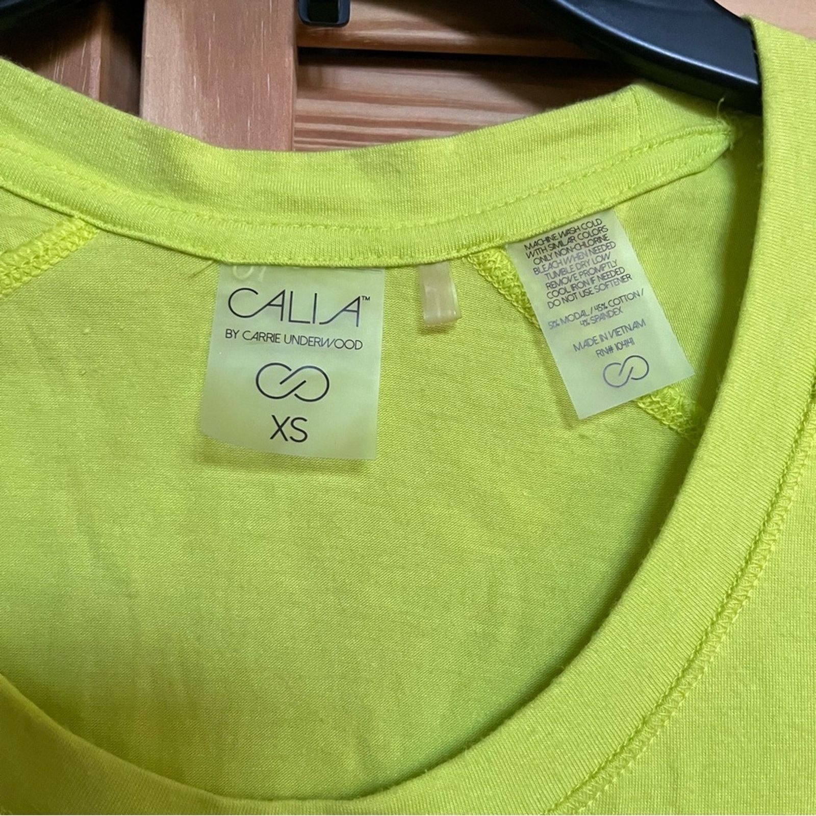 Other Calia XS Neon Yellow Short Sleeve Stretch Workout Tee Size XS / US 0-2 / IT 36-38 - 2 Thumbnail