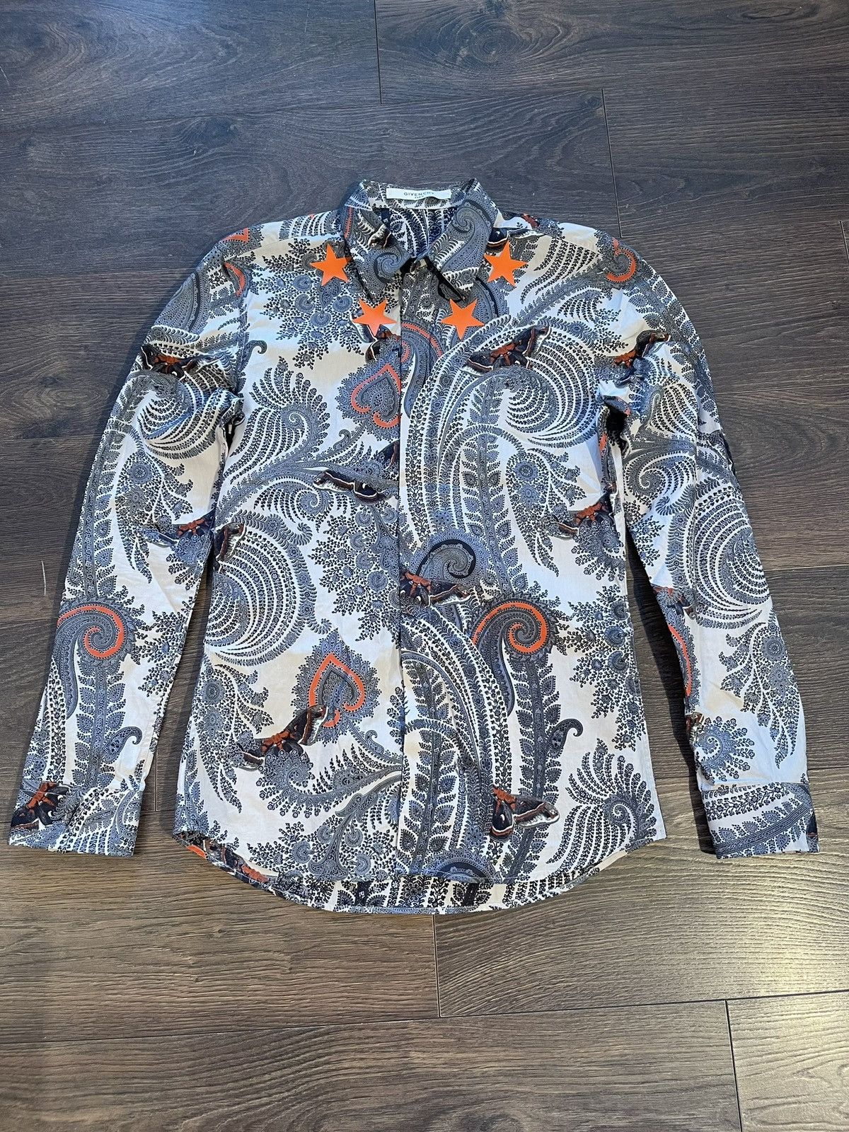 Givenchy Givenchy SS2015 Moth Button up Size US M / EU 48-50 / 2 - 1 Thumbnail