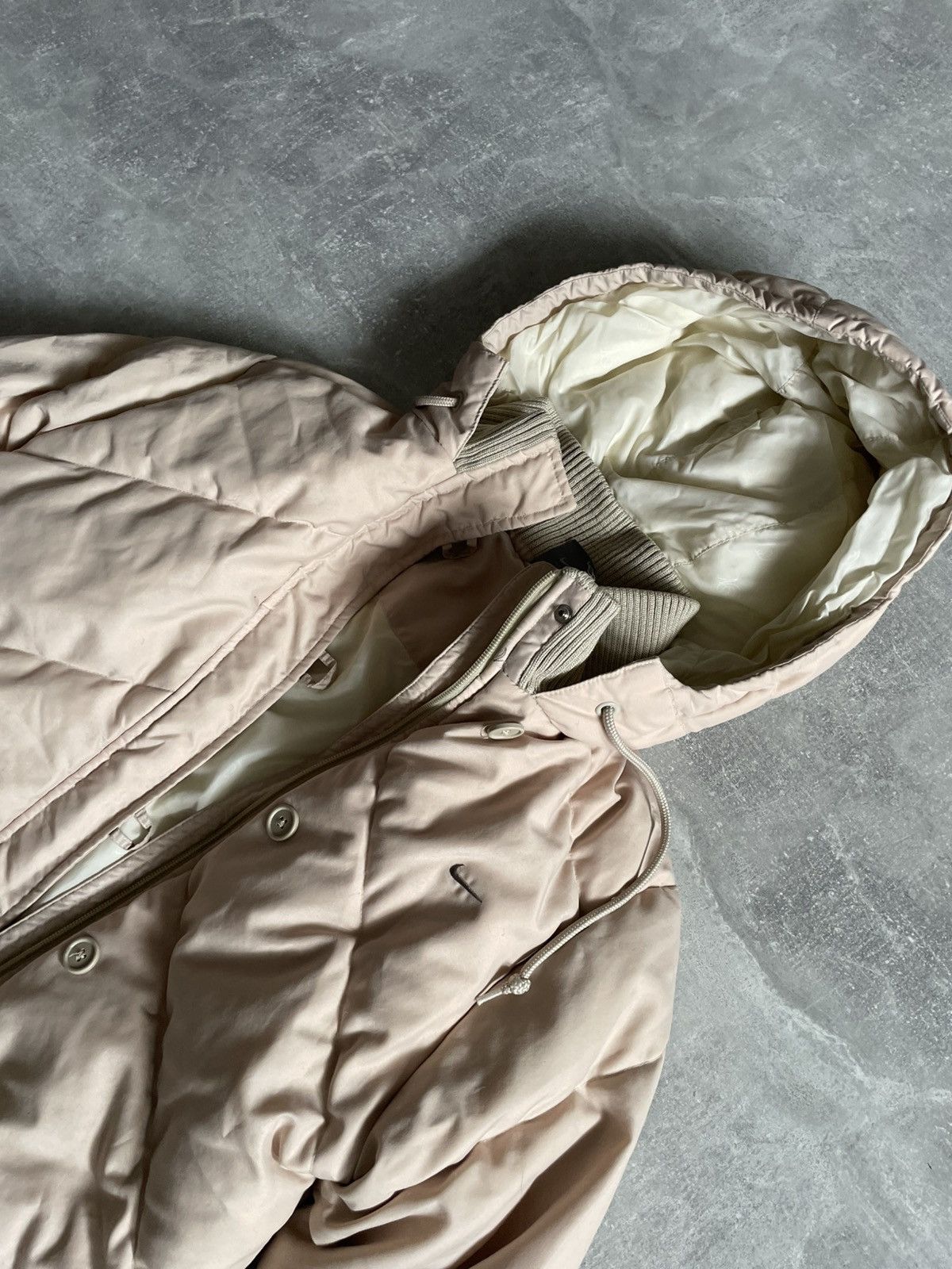 Nike Y2K Vintage Nike Puffer Jacket coat down bomber swoosh beige Size M / US 6-8 / IT 42-44 - 9 Thumbnail