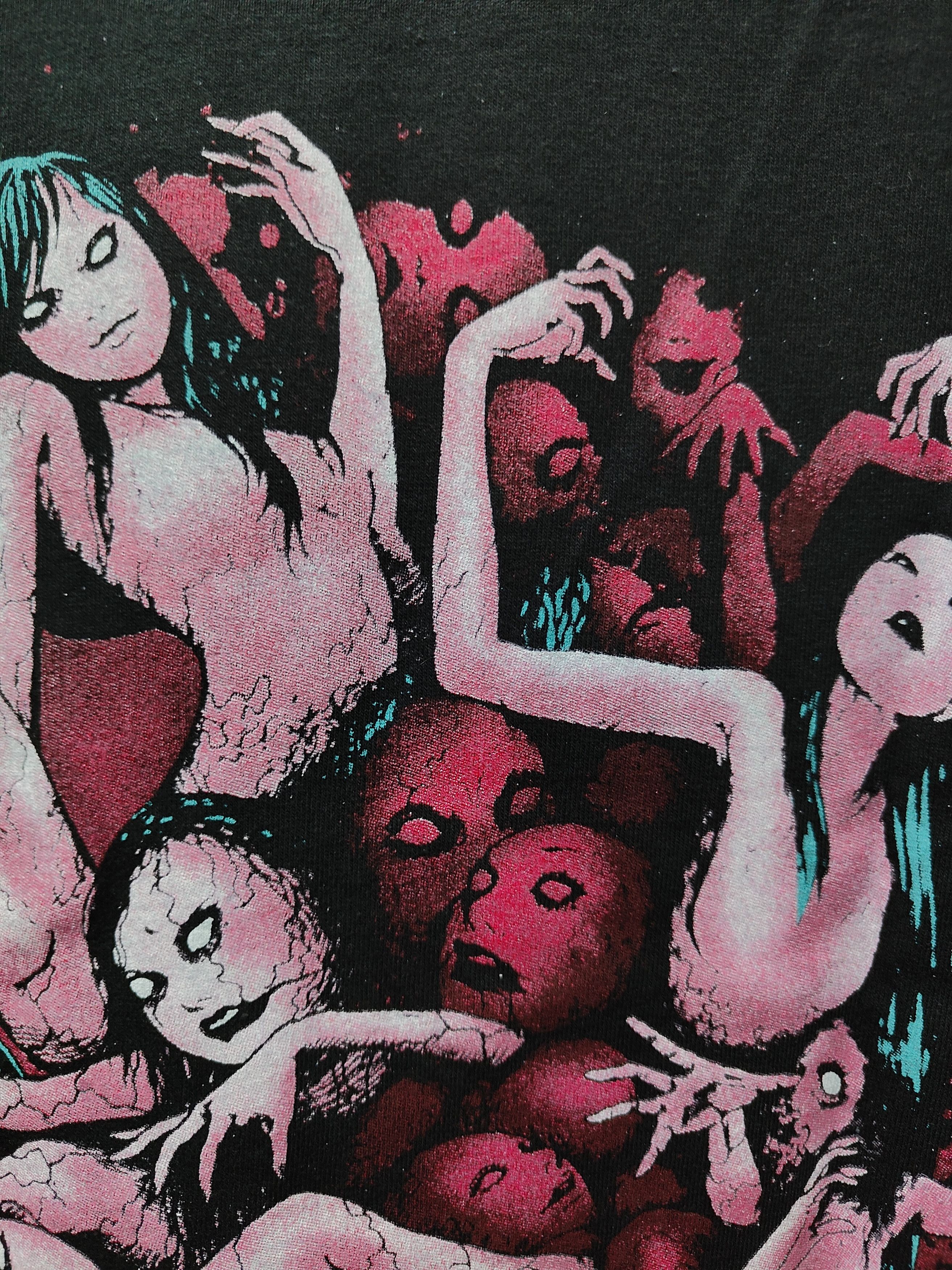 Anime Junji Ito Tomie T-shirt Size US XL / EU 56 / 4 - 10 Thumbnail