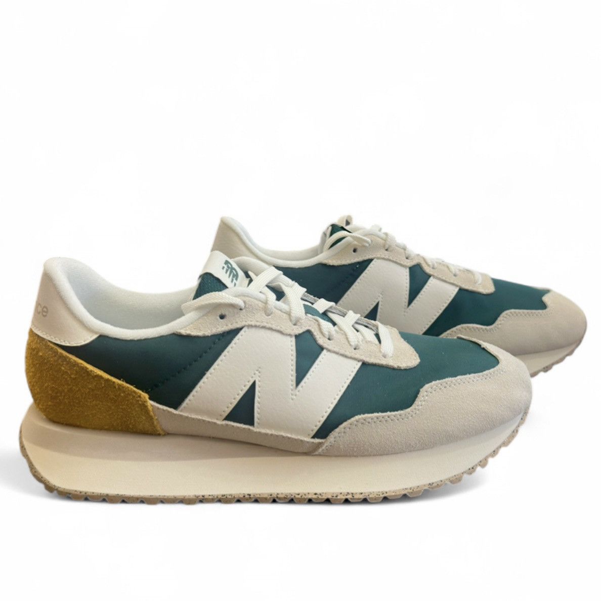 New Balance NWT Unisex New Balance 237 Sneakers Size US Men 10 Size US 10 / EU 43 - 3 Thumbnail