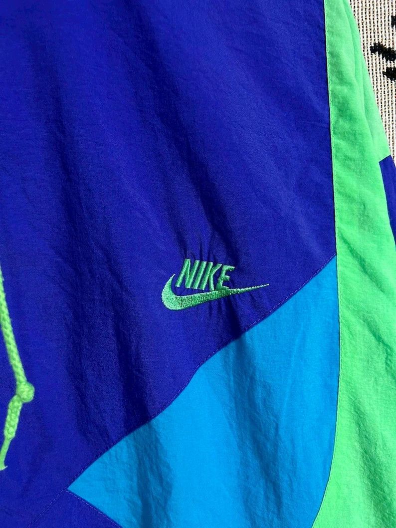 Nike Vintage 90s Nike Jacket size M Size US M / EU 48-50 / 2 - 3 Thumbnail