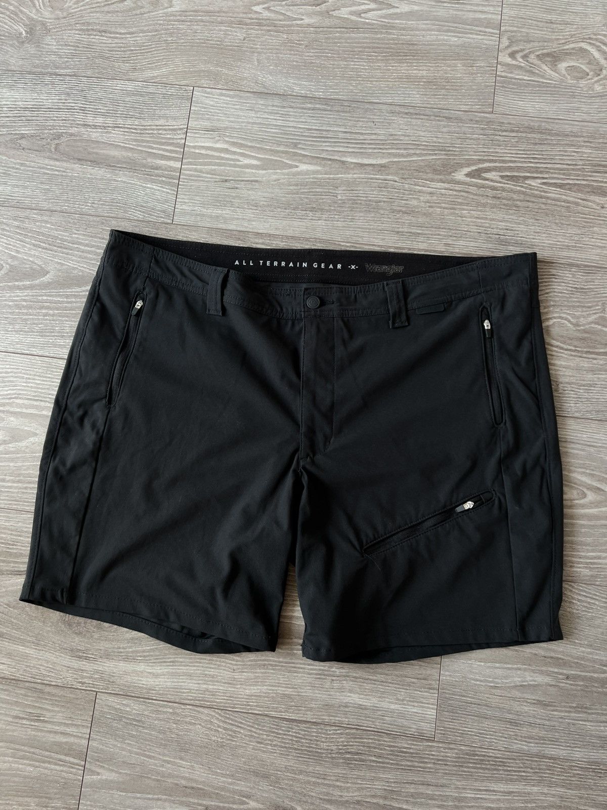 Wrangler ‼️Wrangler All Terrain Gear ATG Gorpcore Shorts‼️ Size US 37 - 9 Thumbnail