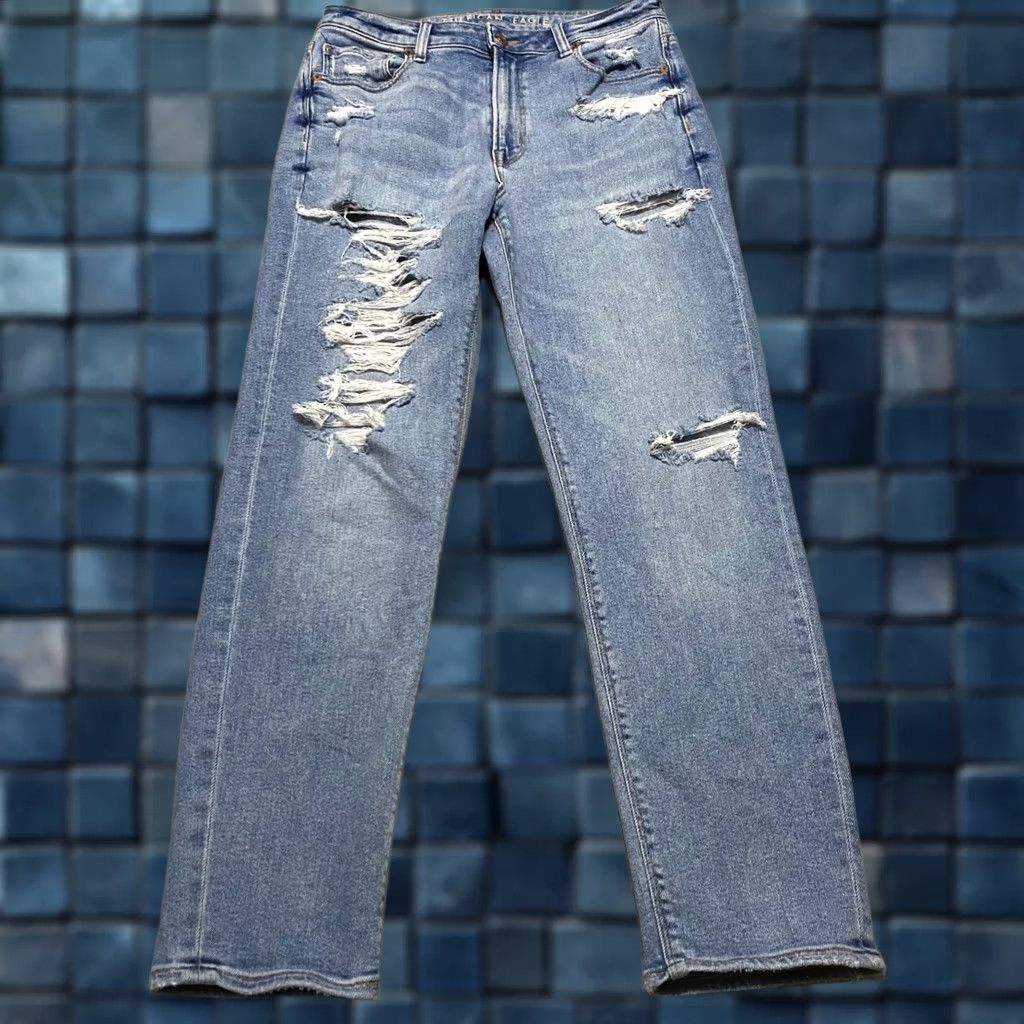 American Eagle Outfitters American Eagle Outfitters Mom Jeans Womens 6 Blue Denim Medium Wash Distressed High Rise 90s Women Jeans Size 28" / US 6 / IT 42 - 1 Thumbnail