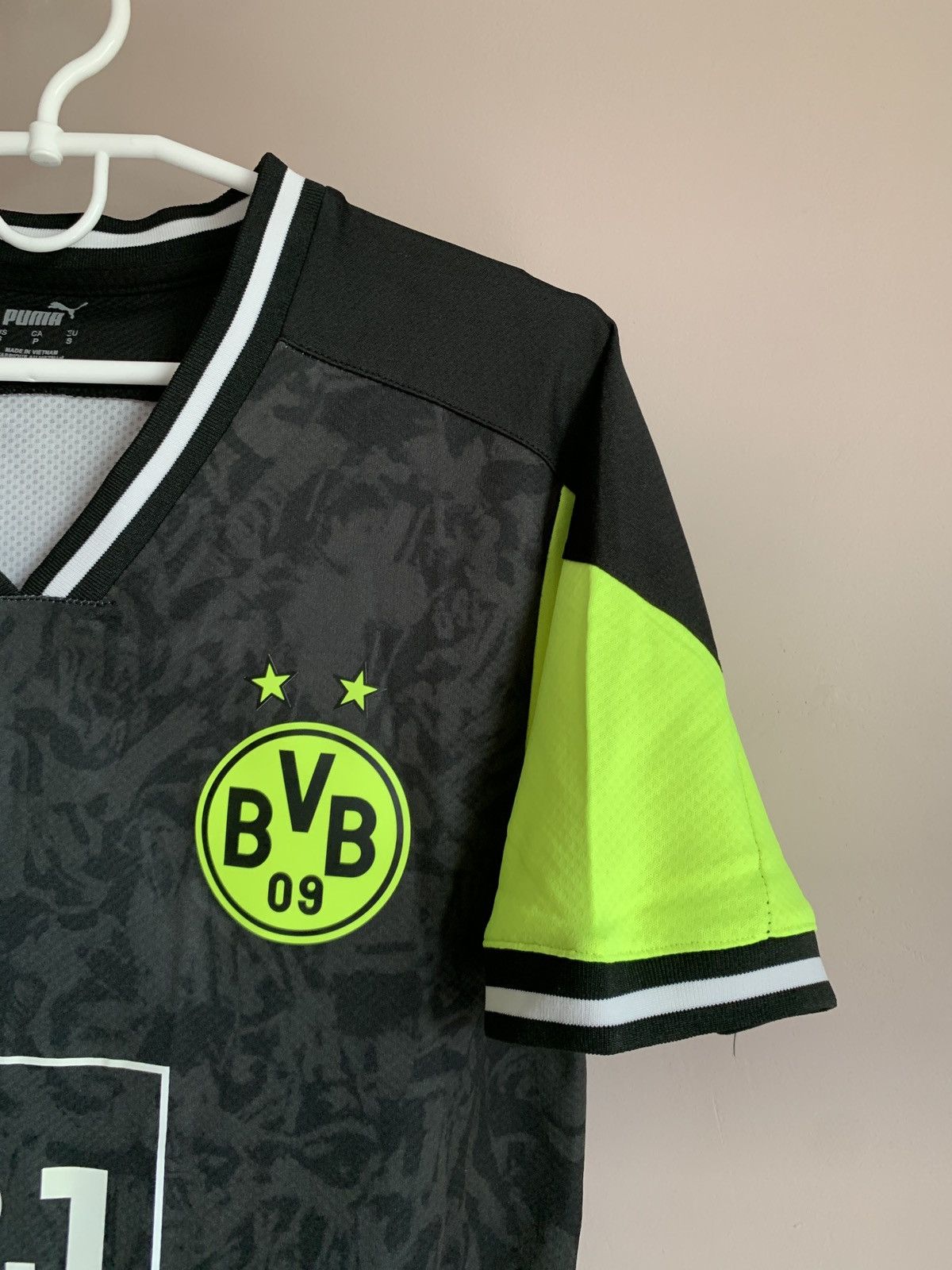 Puma Borussia Dortmund Away Football Shirt Puma Retro Soccer Sz S Size US S / EU 44-46 / 1 - 4 Thumbnail