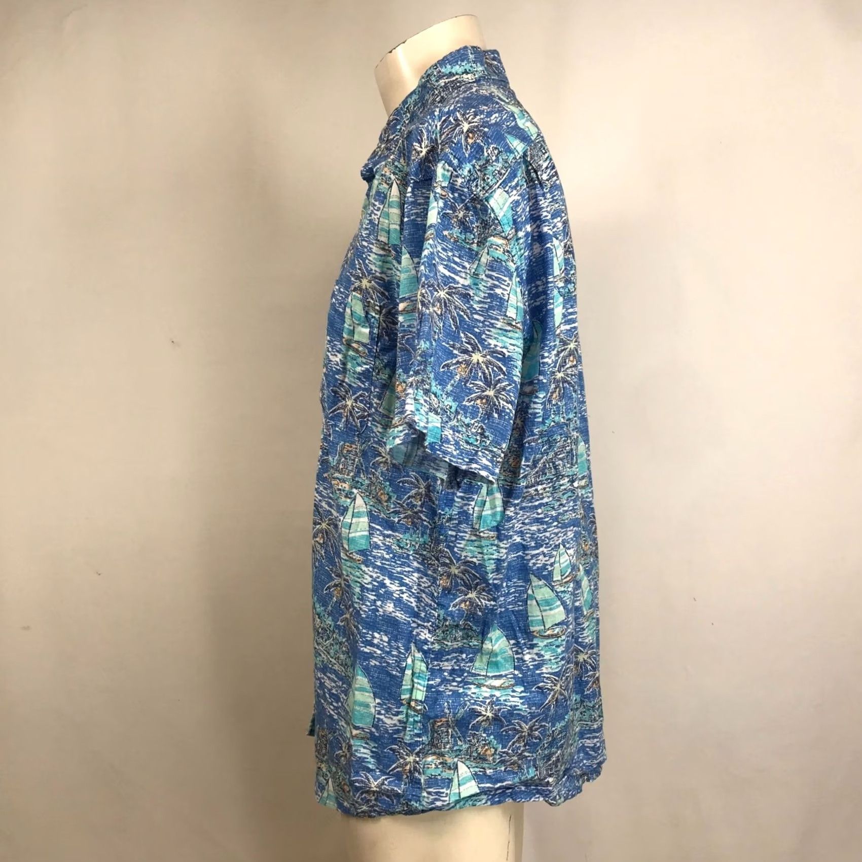 Izod IZOD MEN'S XL BLUE SHORT SLEEVE BUTTON-UP COTTON SHIRT W/ POCKET Size US XL / EU 56 / 4 - 6 Thumbnail