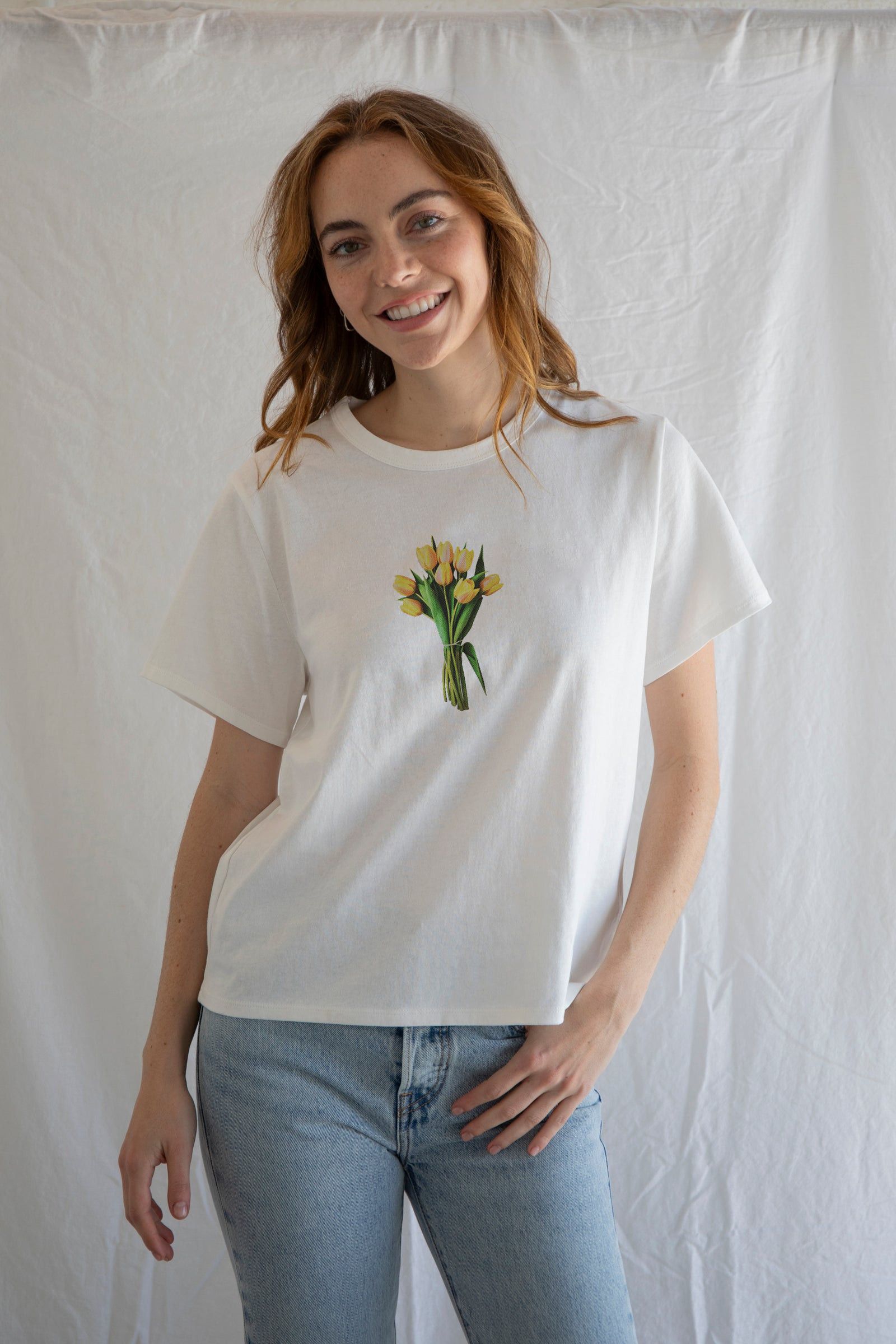 Designer × Vintage Tulips Tee | Bloom in Simplicity Size M / US 6-8 / IT 42-44 - 1 Thumbnail