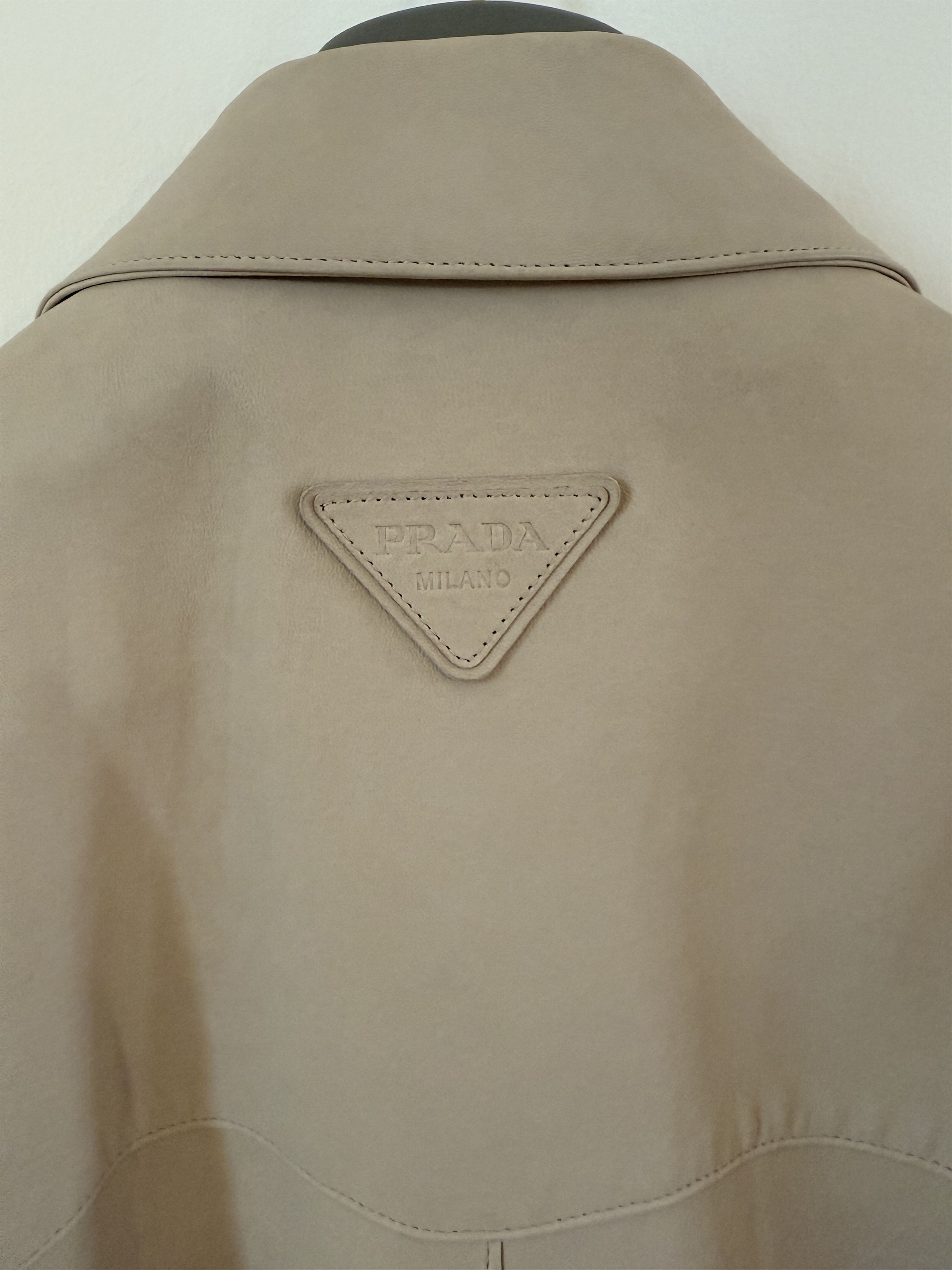 Prada Prada Leather Shirt Jacket in cream Size US S / EU 44-46 / 1 - 4 Thumbnail