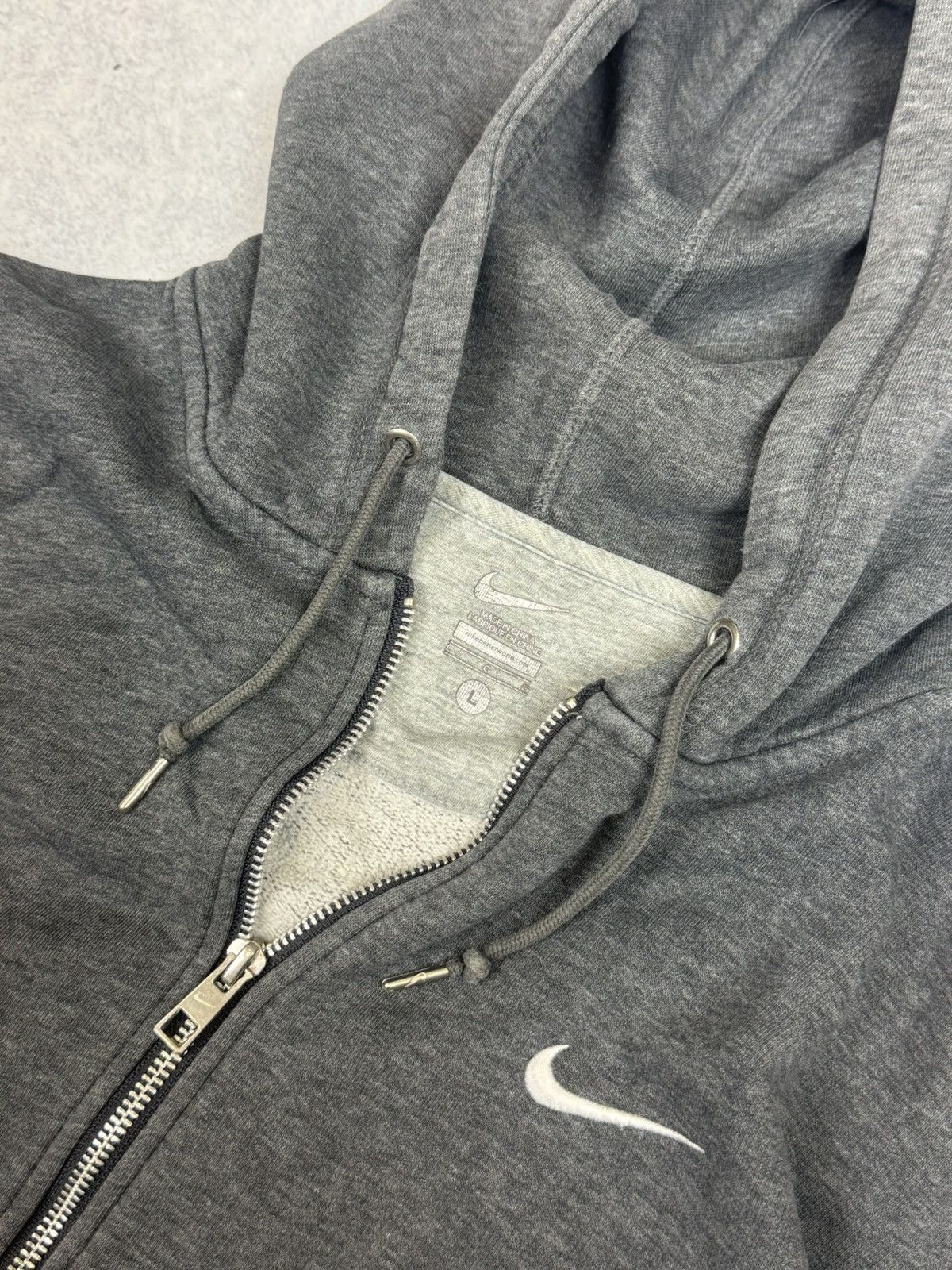 Nike Vintage Nike Small Swoosh Y2K Zip Hoodie Size US L / EU 52-54 / 3 - 5 Thumbnail