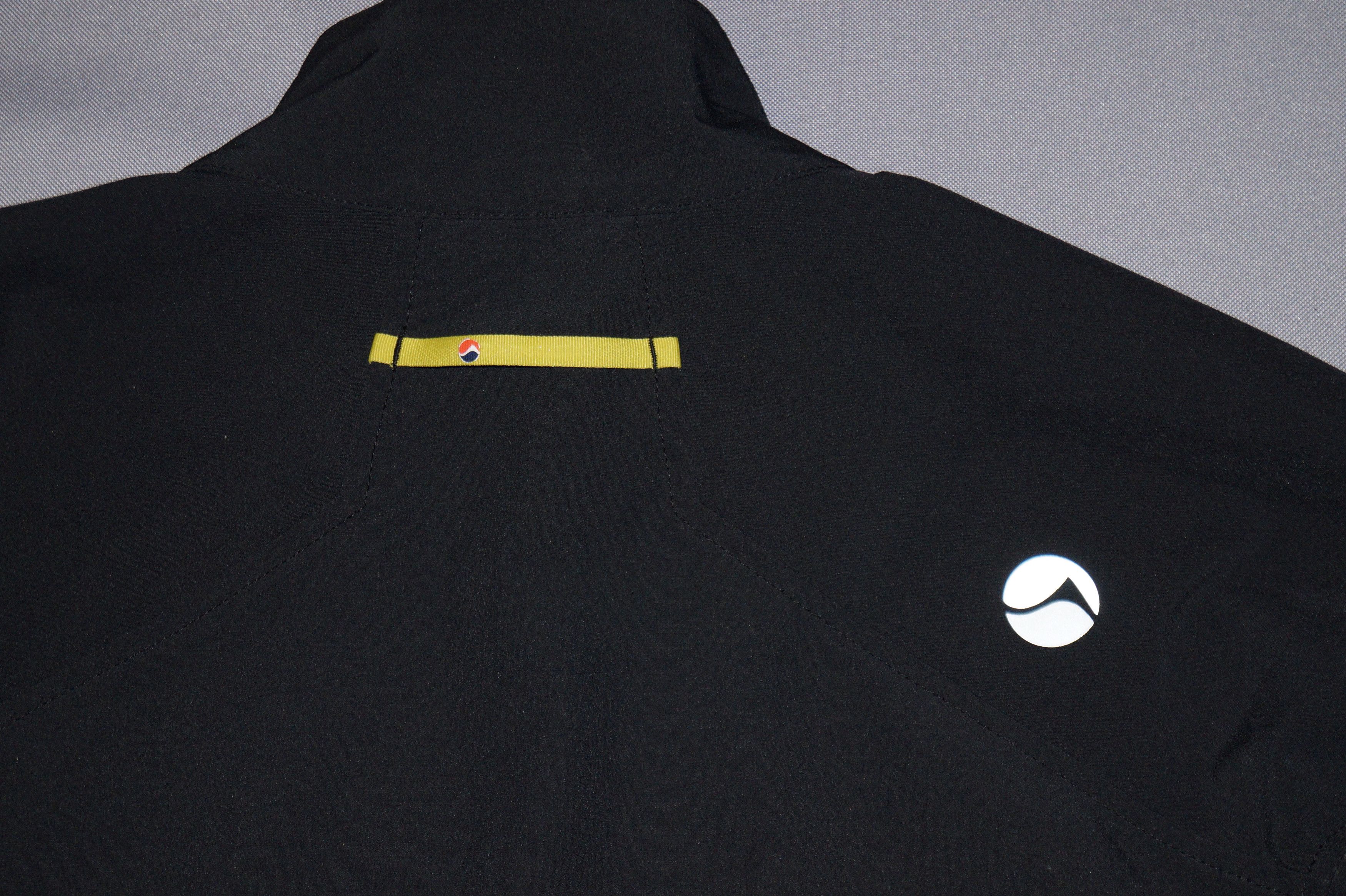 Montane Men's Lightshell Montane trekking jacket, size M Size US M / EU 48-50 / 2 - 5 Thumbnail