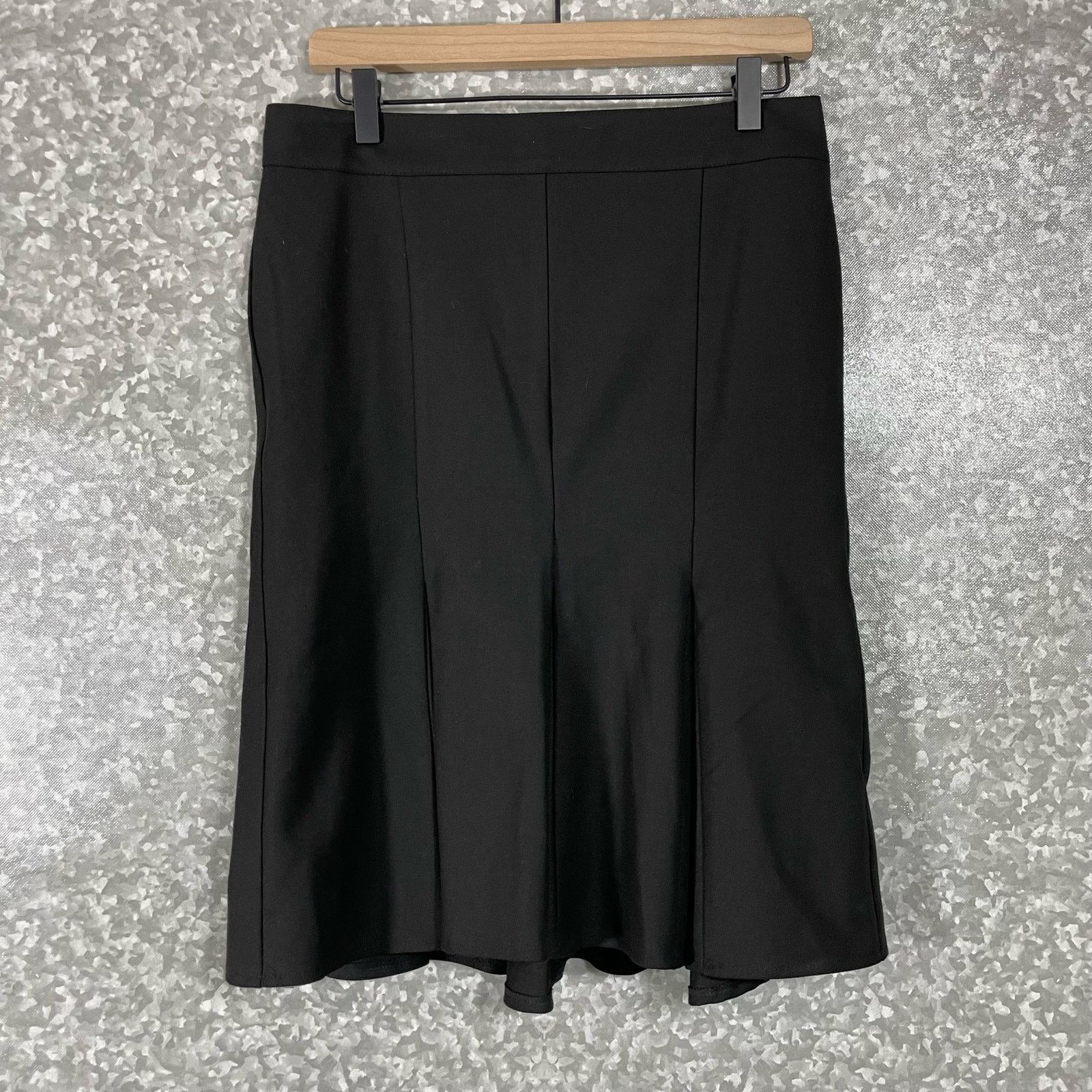 United Colors Of Benetton United Colors of Benetton Black Skirt - Euro 42 (US Medium) Size 30" / US 8 / IT 44 - 1 Thumbnail