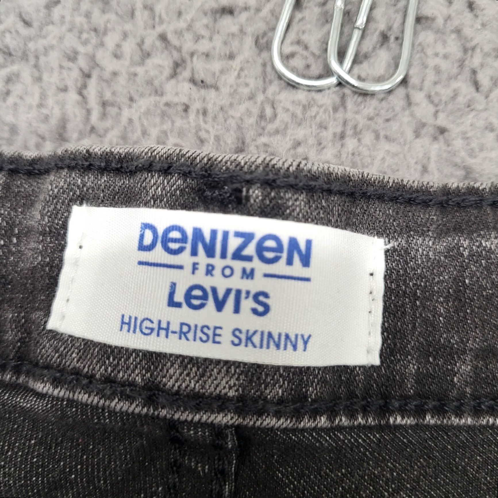 Denizen NWT Levi's Denizen Jeans Womens 18M 34x30 Charcoal Grey High Rise Skinny Denim Jeans Womens Men’s issue? Size 40" / US 18 - 7 Thumbnail