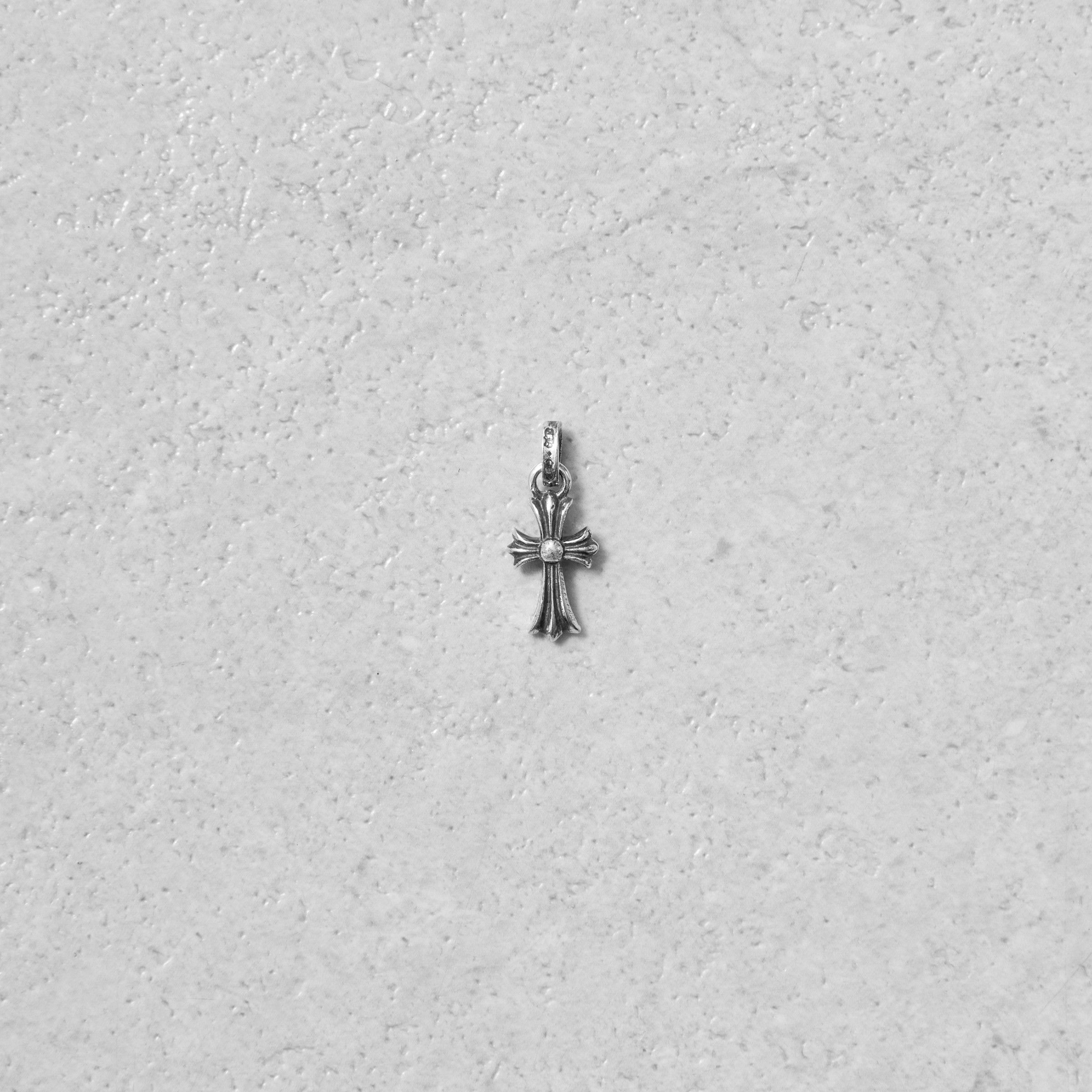 Chrome Hearts CHROME HEARTS Cross Baby Fat Charm SILVER Size ONE SIZE - 1 Thumbnail