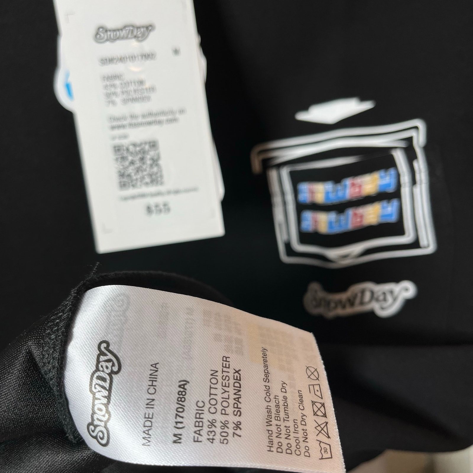 Snowday •NWT• SNOWDAY GBA Player Controller Tee • Size Medium Size US M / EU 48-50 / 2 - 5 Thumbnail