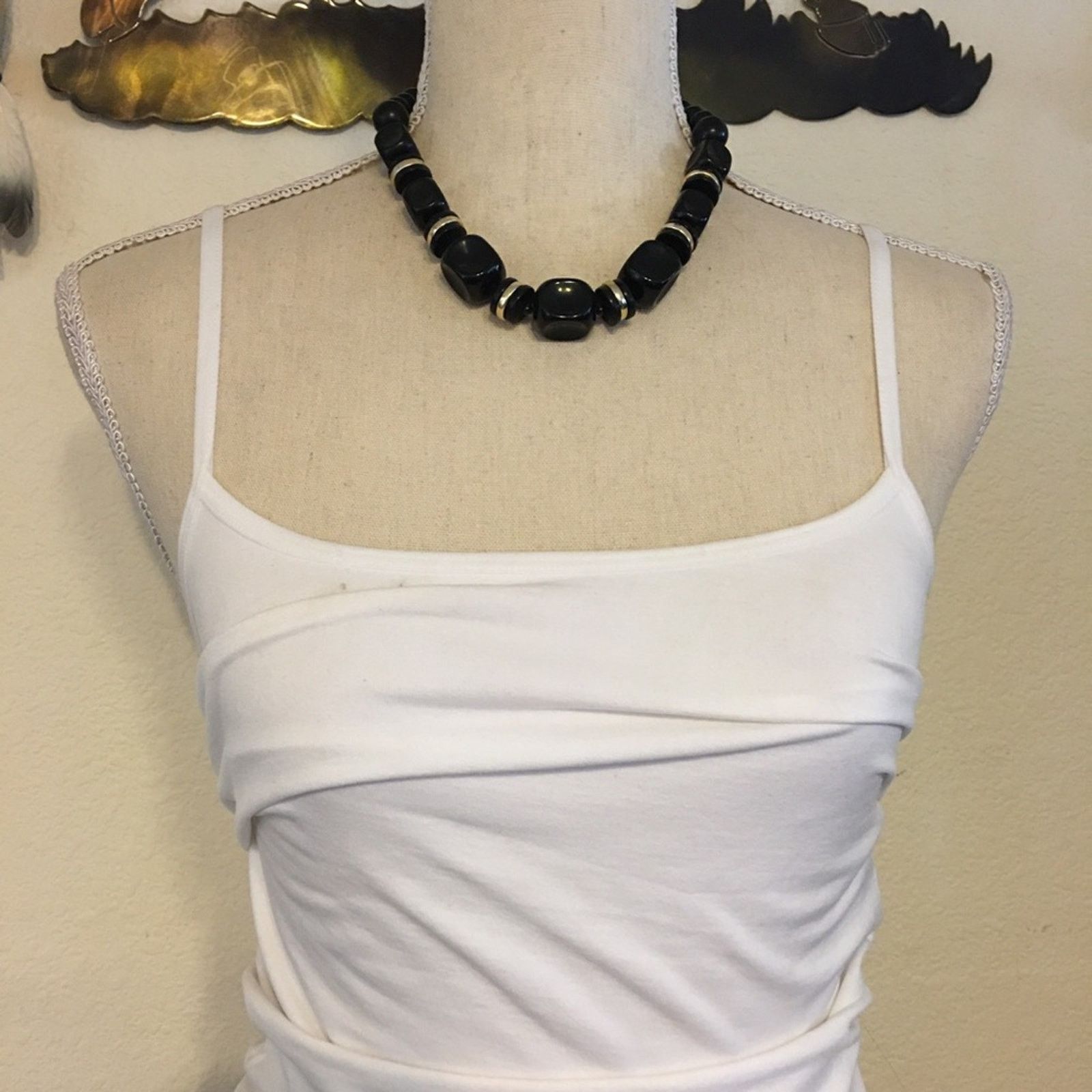 Vintage Vintage black beads with gold accent necklace Size ONE SIZE - 3 Thumbnail