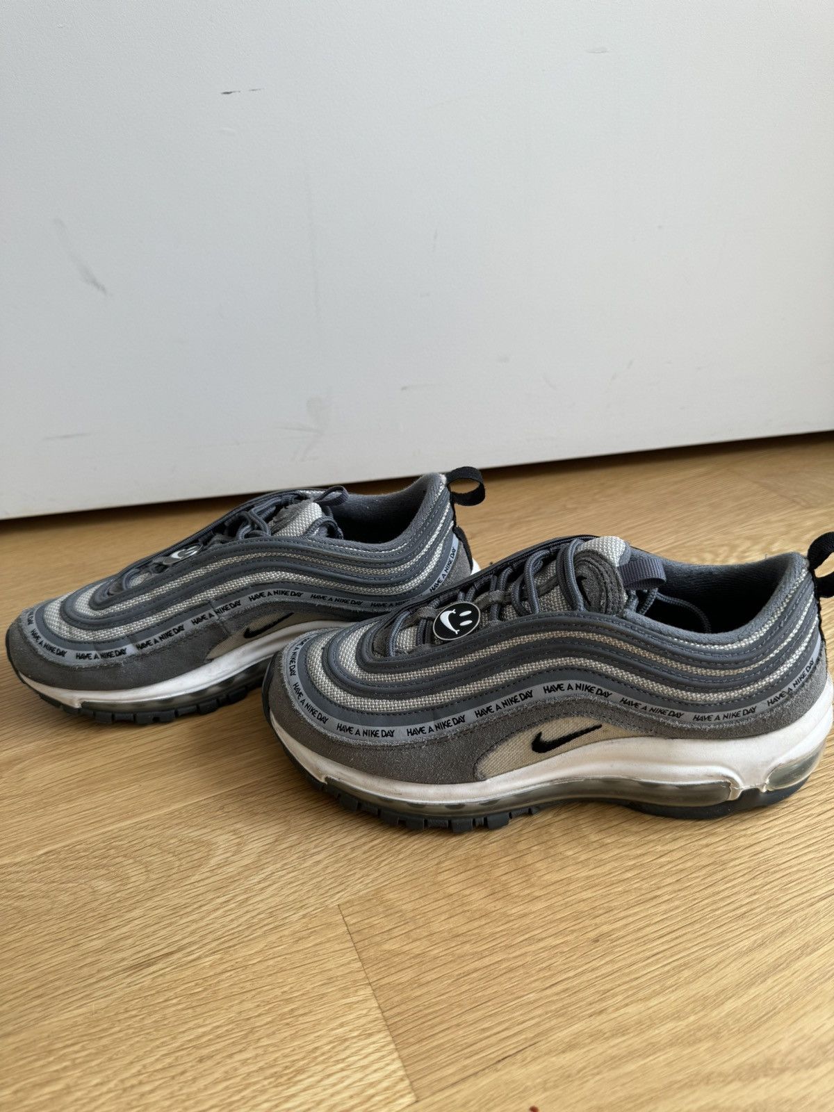 Nike Nike Air Max 97 Kids (7.5 women’s) Size US 7.5 / IT 37.5 - 1 Thumbnail