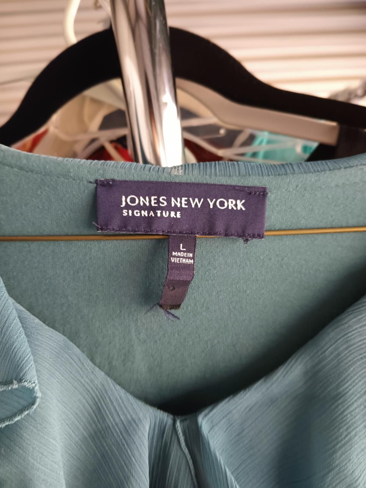 Jones New York Elegant Ruffled Blouse by Jones New York - Size L Size L / US 10 / IT 46 - 3 Thumbnail
