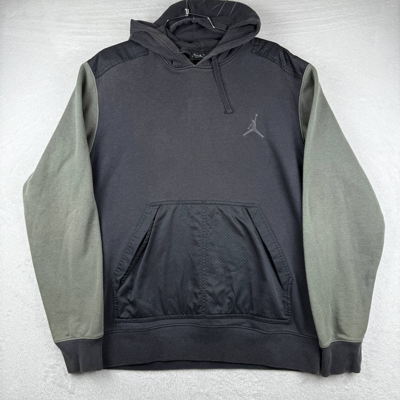 Jordan Brand Air Jordan Flight Hoodie Men Large Jumpman Long Sleeve L Size US L / EU 52-54 / 3 - 1 Thumbnail
