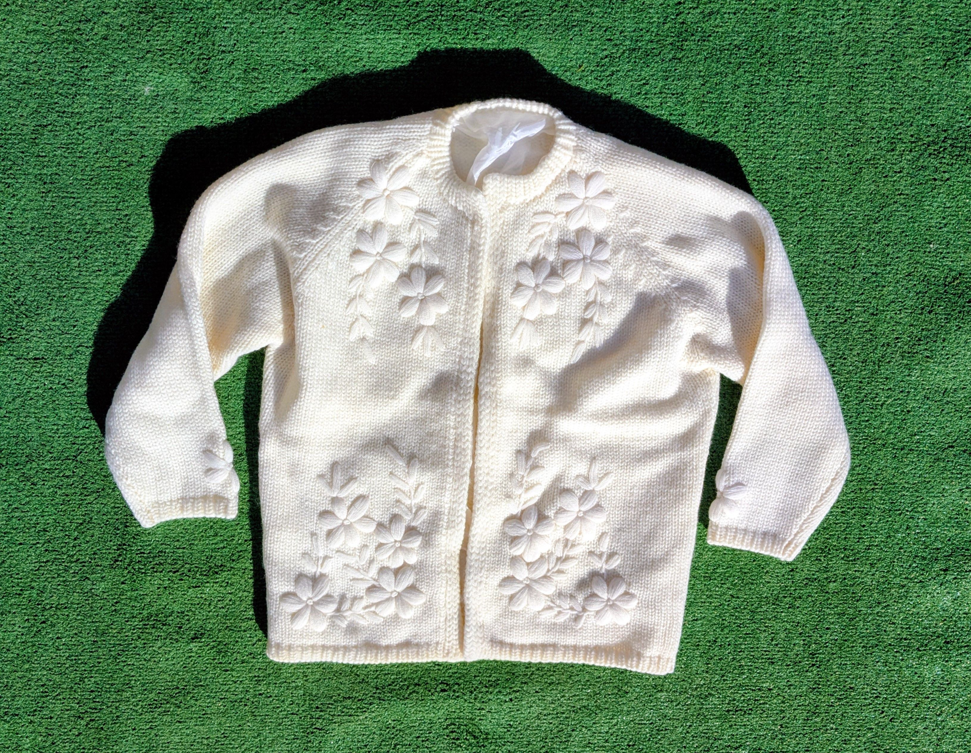 Other Vintage 1970s Hand Knit Embroidered Floral Ivory Sweater Size XS / US 0-2 / IT 36-38 - 5 Thumbnail