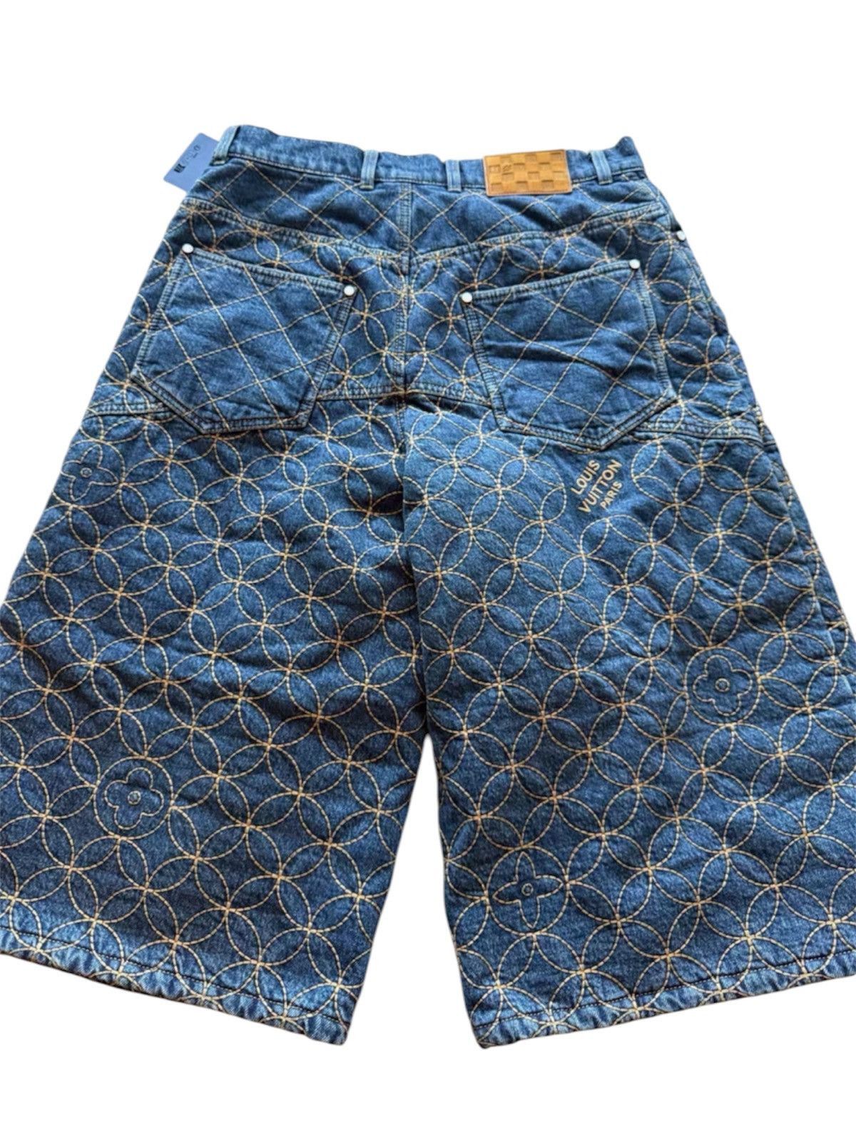 Louis Vuitton × Nigo Louis Vuitton x Nigo 32 Embroidered Workwear Denim Short Size US 32 / EU 48 - 3 Thumbnail