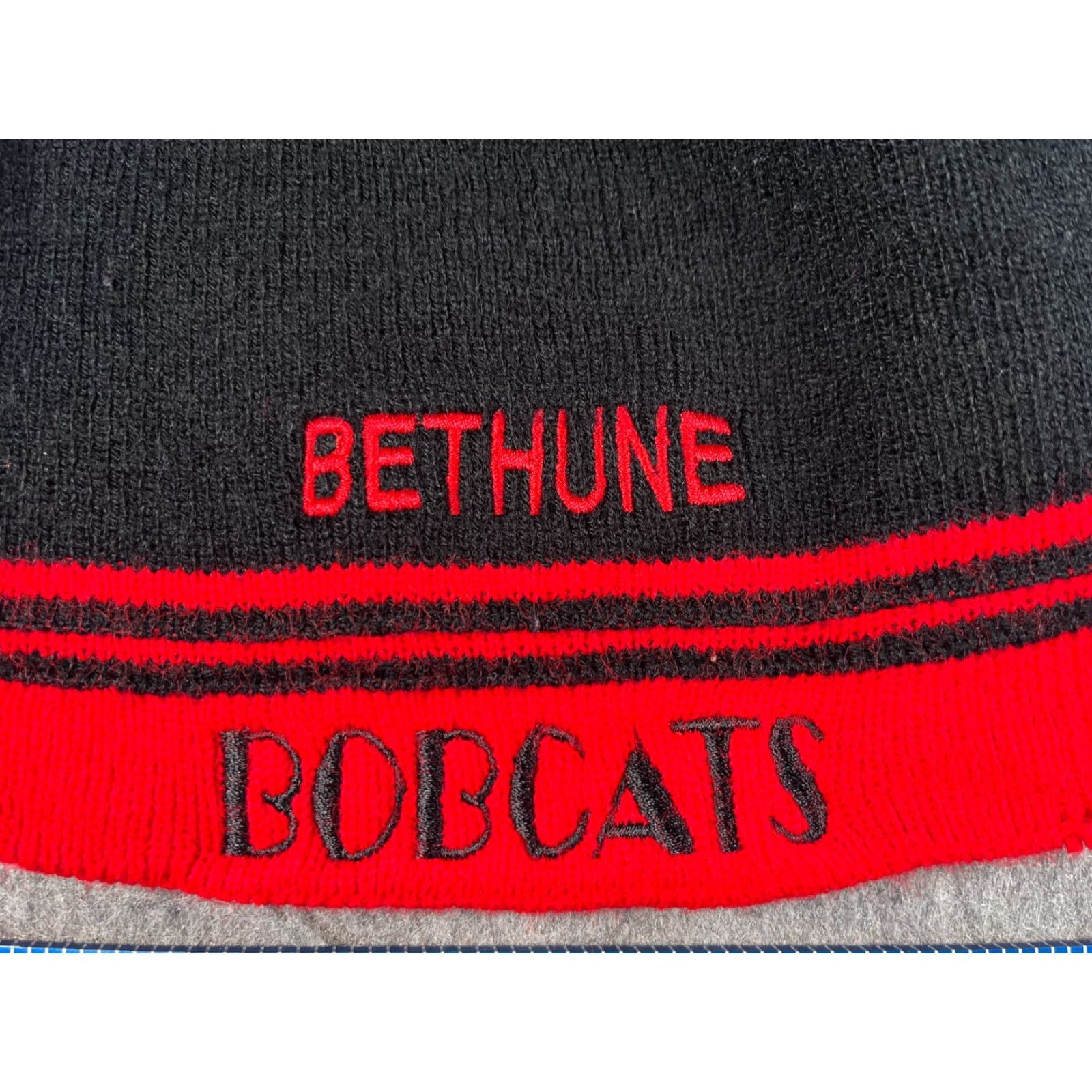 Vintage HYP Hats Beanie Adult One Size Black Red Knit 100% Acrylic Size ONE SIZE - 2 Thumbnail