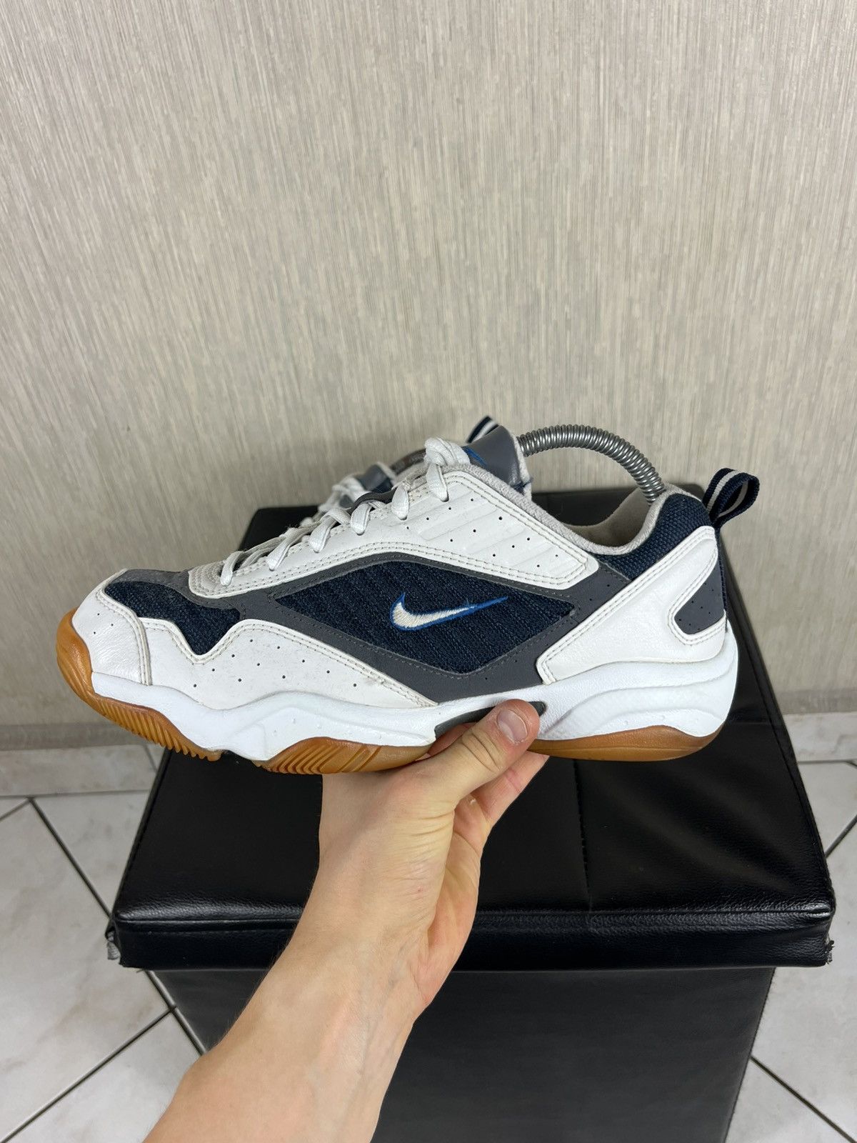 Nike Vintage Nike y2k retro small central swoosh sneakers shoes Size US 8 / EU 41 - 14 Thumbnail
