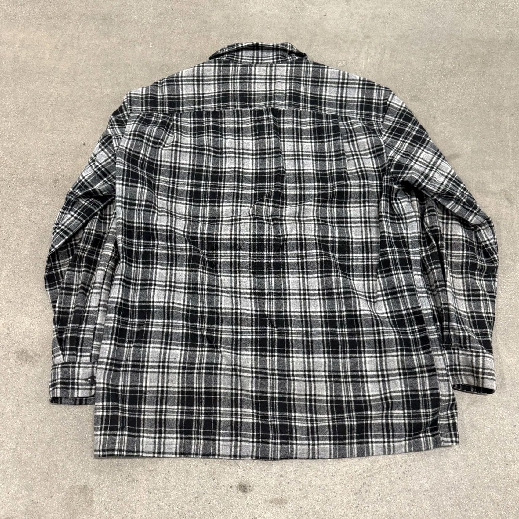Pendleton Pendleton The Original Board Shirt Mens Large Tall Black Grey Plaid Virgin Wool Size US L / EU 52-54 / 3 - 6 Thumbnail
