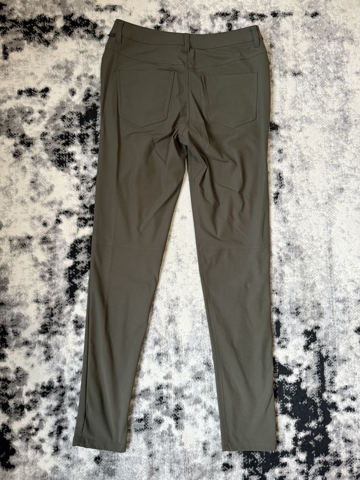 Lululemon Lululemon ABC pants Size US 30 / EU 46 - 2 Thumbnail