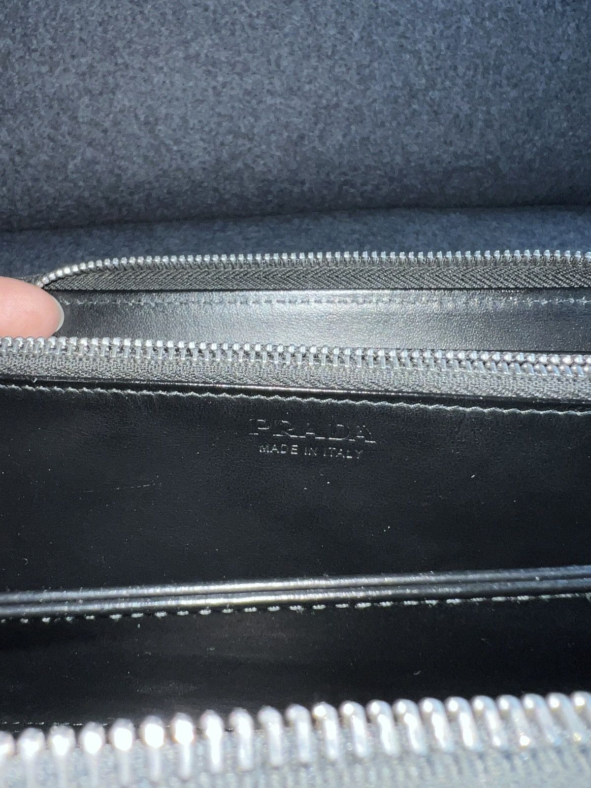 Prada Prada Saffiano large wallet (gently used) Size ONE SIZE - 4 Thumbnail