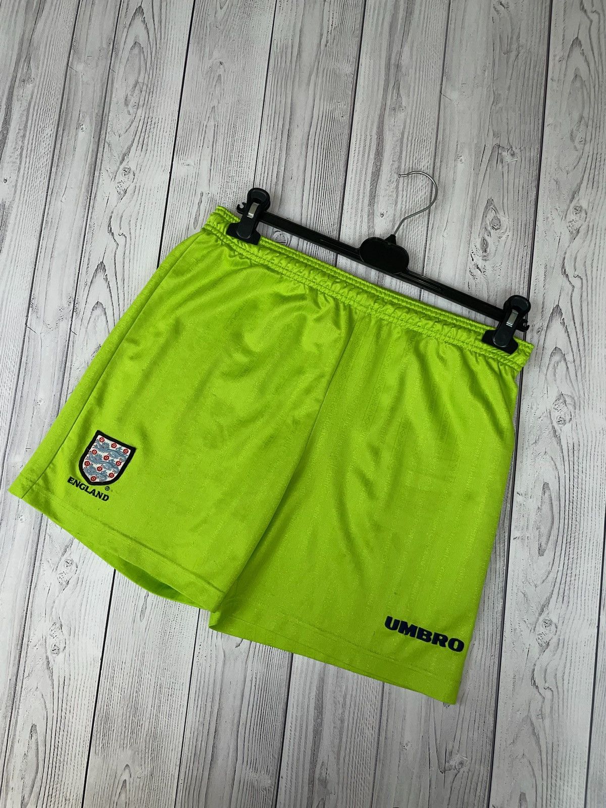 Umbro Vintage umbro England green shorts size S rare away Size US 30 / EU 46 - 1 Thumbnail