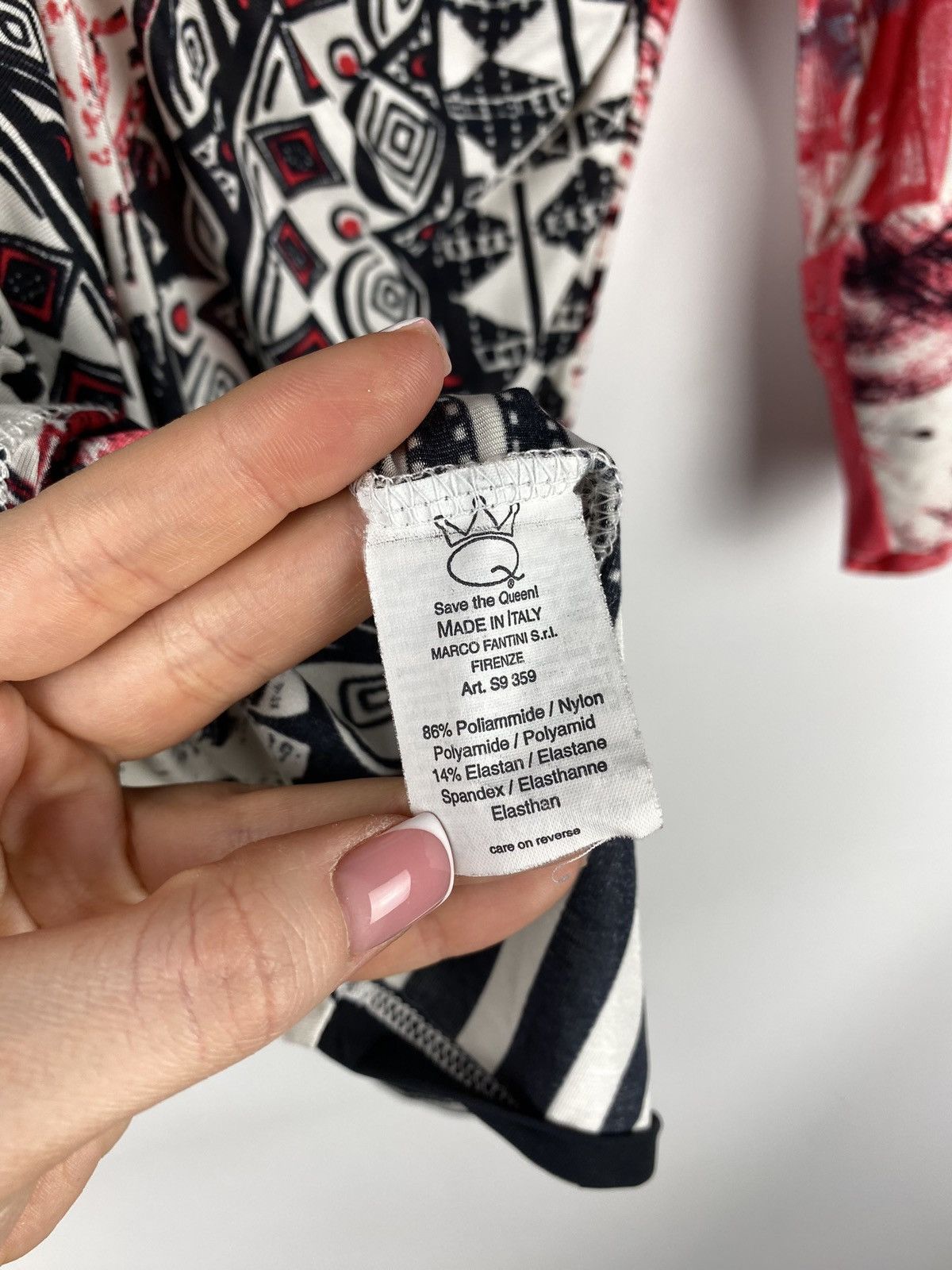 Other Save The Queen ladies overprinted tunic blouse Size XL / US 12-14 / IT 48-50 - 10 Thumbnail