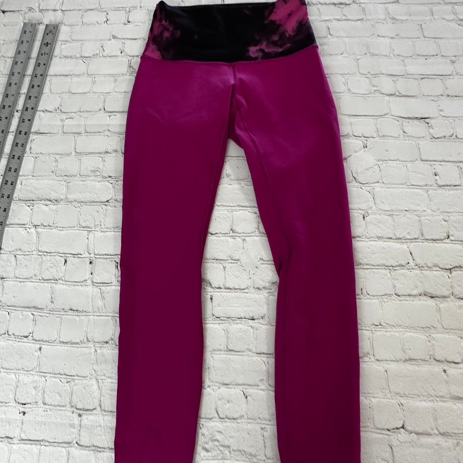 Lululemon Reversible Lululemon Leggings size 6 Size 28" / US 6 / IT 42 - 9 Thumbnail