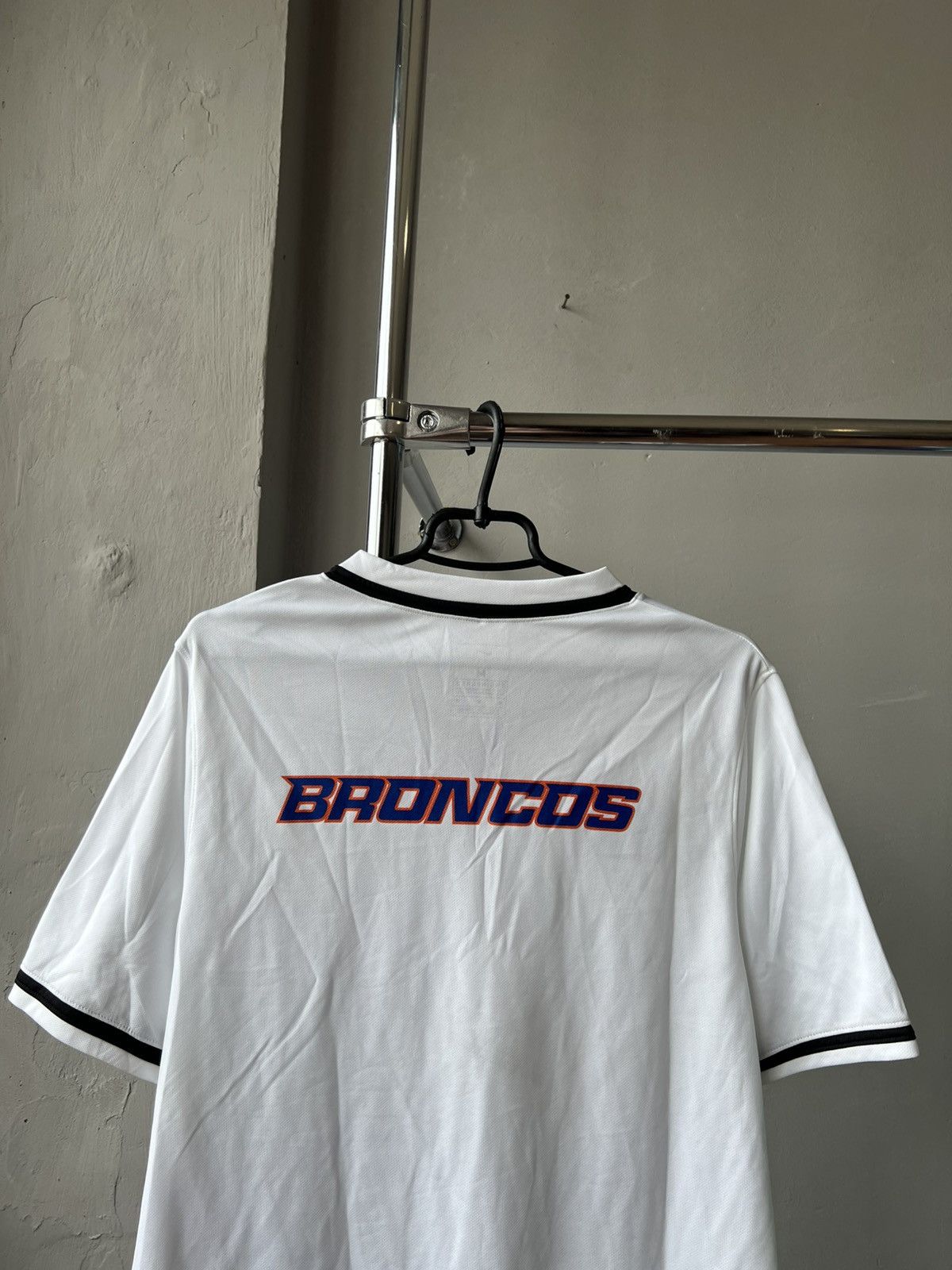 Nike NIKE BOISE STATE BRONCOS BASEBALL JERSEY SHIRT MEN’S NWT NEW Size US M / EU 48-50 / 2 - 15 Thumbnail
