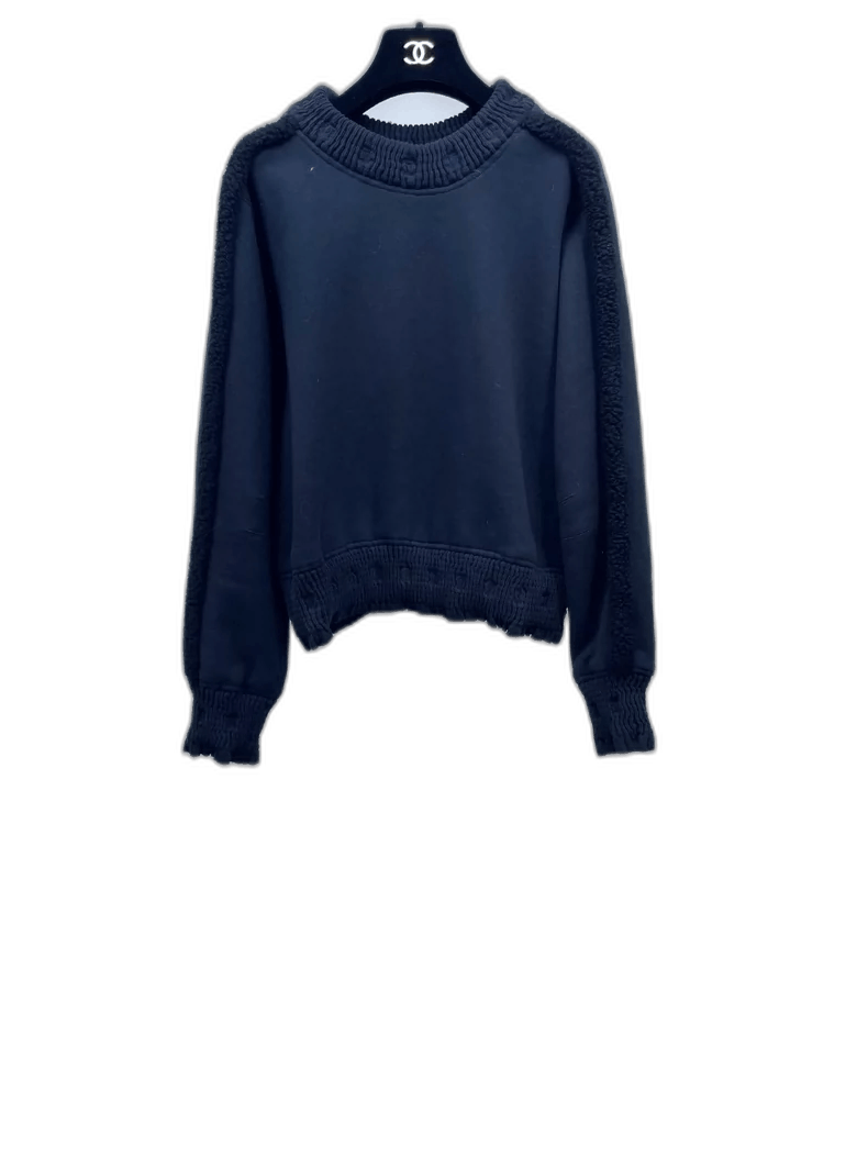 Chanel Chanel Black Teddy Fur Sweatshirt Size US S / EU 44-46 / 1 - 1 Thumbnail