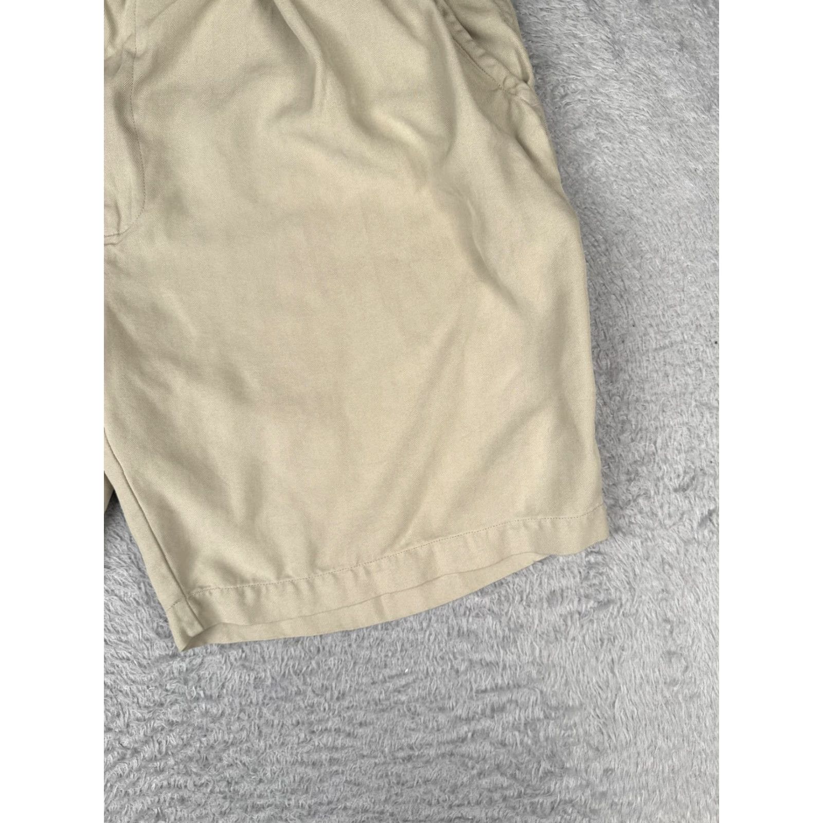 Tommy Bahama Tommy Bahama Shorts Mens 38 Pleated Front Silk Chino Relax Casual Summer Tan Size US 38 / EU 54 - 2 Thumbnail