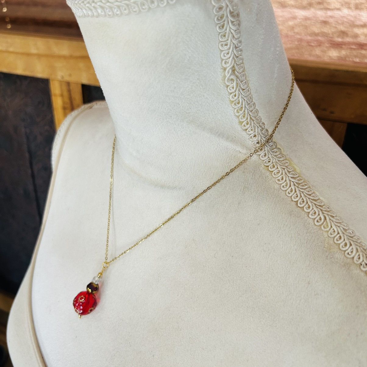 Handmade Handcrafted elegant glass beaded pendant on chain necklace Size ONE SIZE - 4 Thumbnail