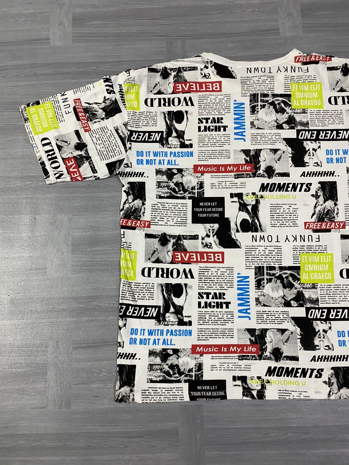 Japanese Brand Thunder Storm Newspaper Headlines Tees Size US XL / EU 56 / 4 - 13 Thumbnail