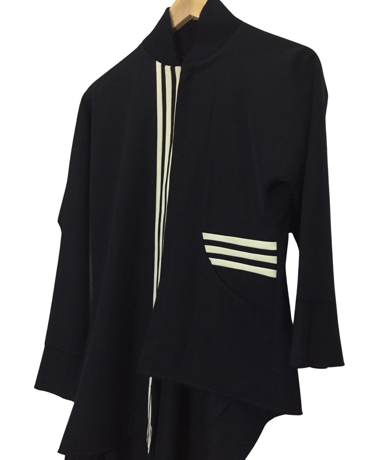 Yohji Yamamoto ‘Rare’ Yohji Yamamoto Runway Fall 2001 Ready-To-Wear Size S / US 4 / IT 40 - 6 Thumbnail