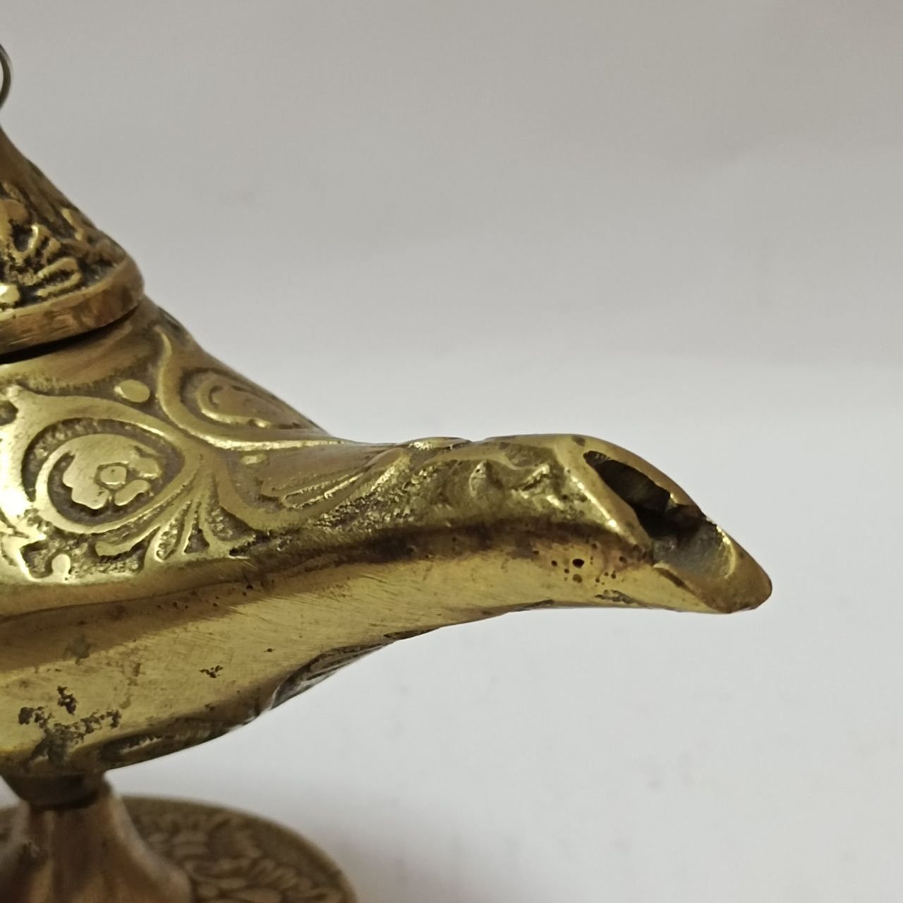 Vintage Vintage Egyptian Aladdin Lamp handmade brass decor, antique Size ONE SIZE - 6 Thumbnail