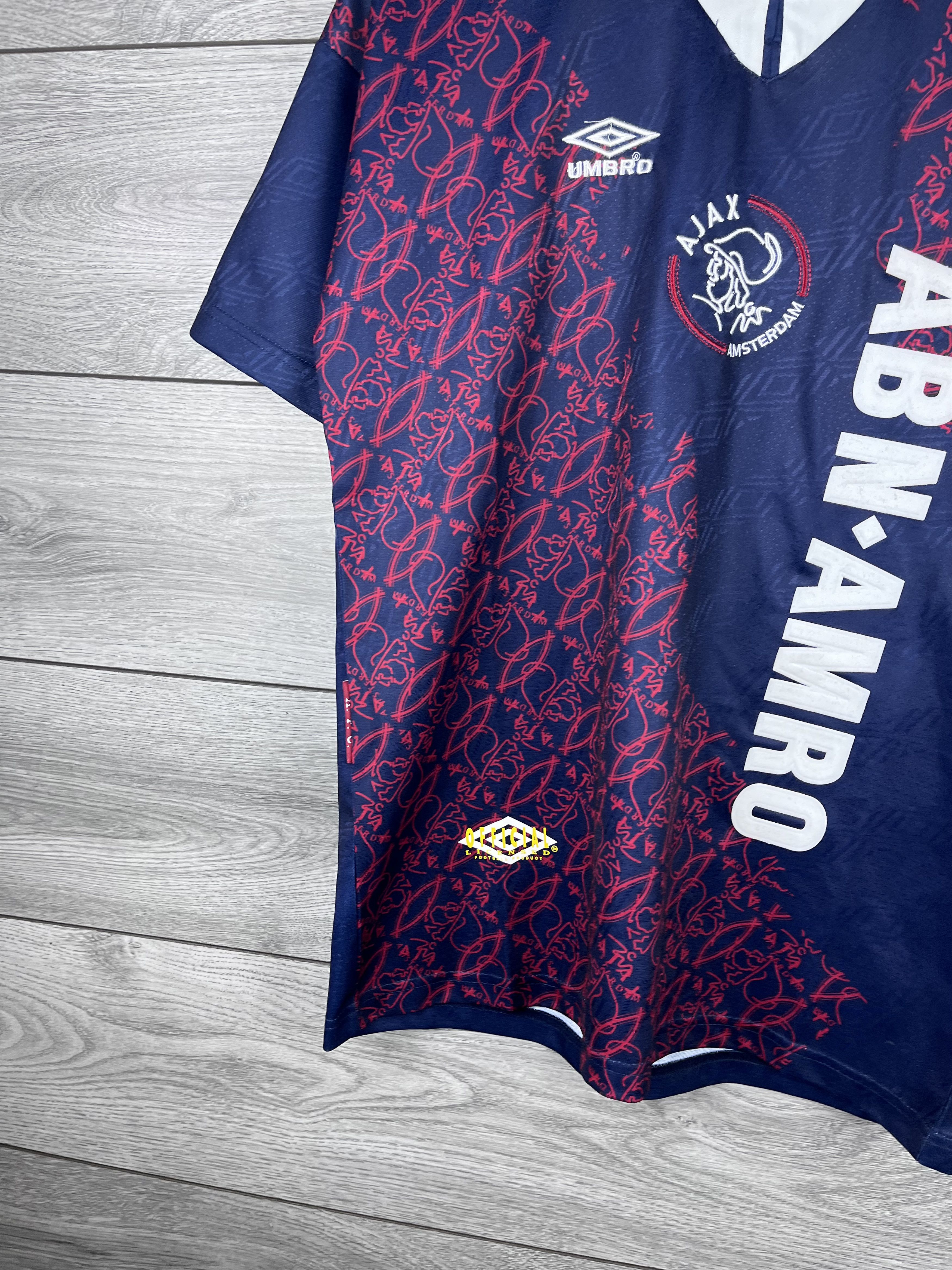 Umbro Vintage Umbro soccer jersey Ajax size s Size US S / EU 44-46 / 1 - 4 Thumbnail