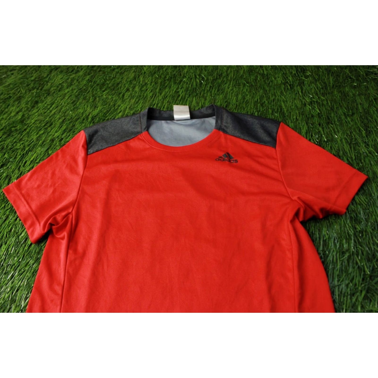 Adidas ADIDAS PERFORMANCE RUNNING 2015 ORIGINAL MEN SHIRT JERSEY SIZE S SMALL RED AND GRAY Size US S / EU 44-46 / 1 - 2 Thumbnail