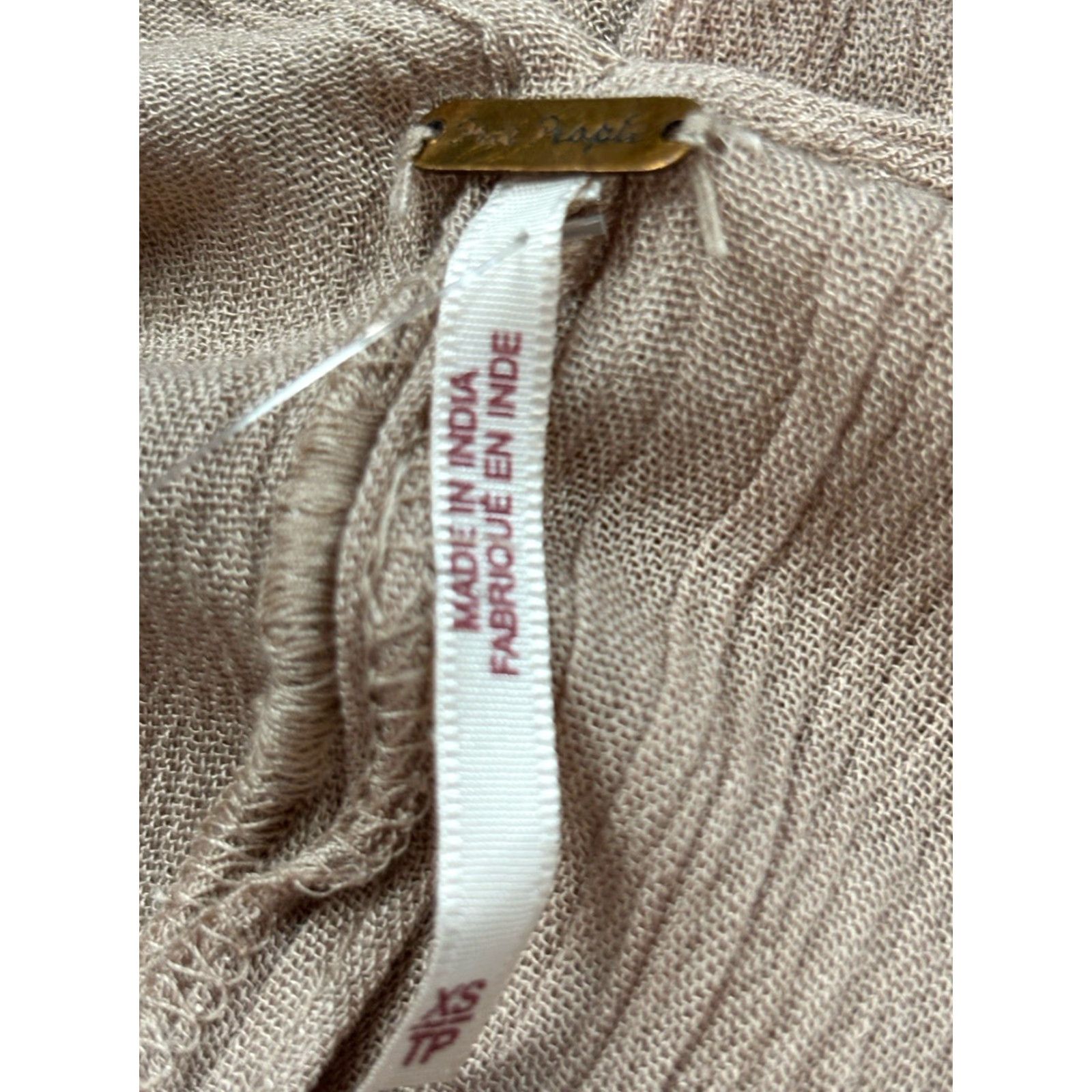 Free People VINTAGE? No. But: Free People One Piece Jumpsuit Romper XS Taupe Crinkle Wide-Leg Oversized Sleeveless Pullover Women’s Regular Fit Size 26" / US 2 / IT 38 - 6 Thumbnail
