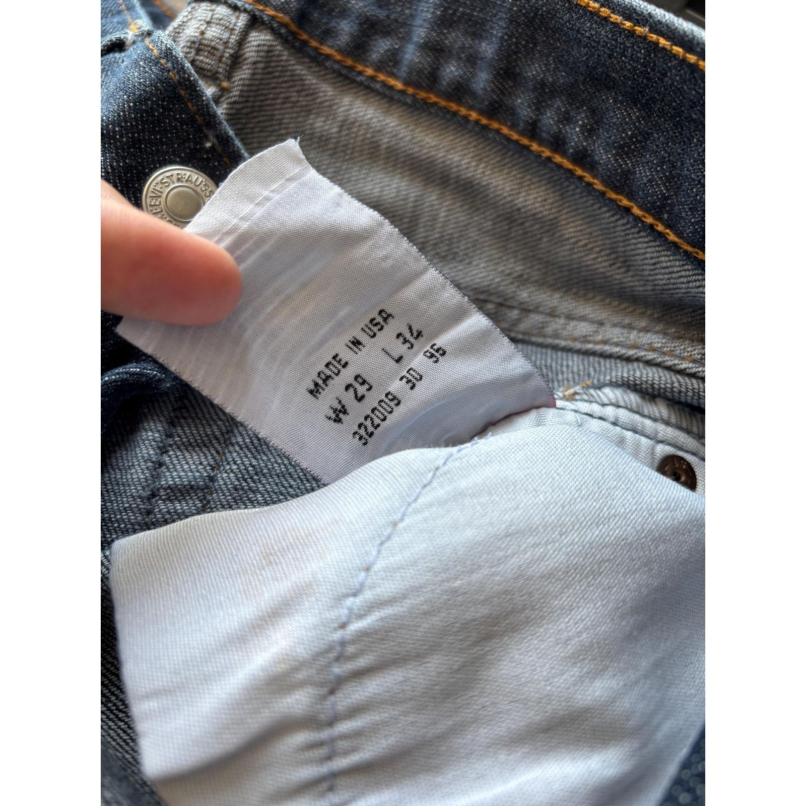 Levi's Levi's 501 Shorts W29 USA Made 1996 Raw Hem Dark Wash Rare Size US 29 - 6 Thumbnail