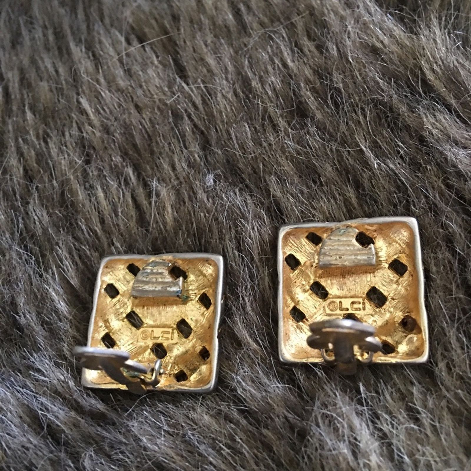 Vintage Vintage Liz Claiborne gold tone basket weave clips Size ONE SIZE - 3 Thumbnail