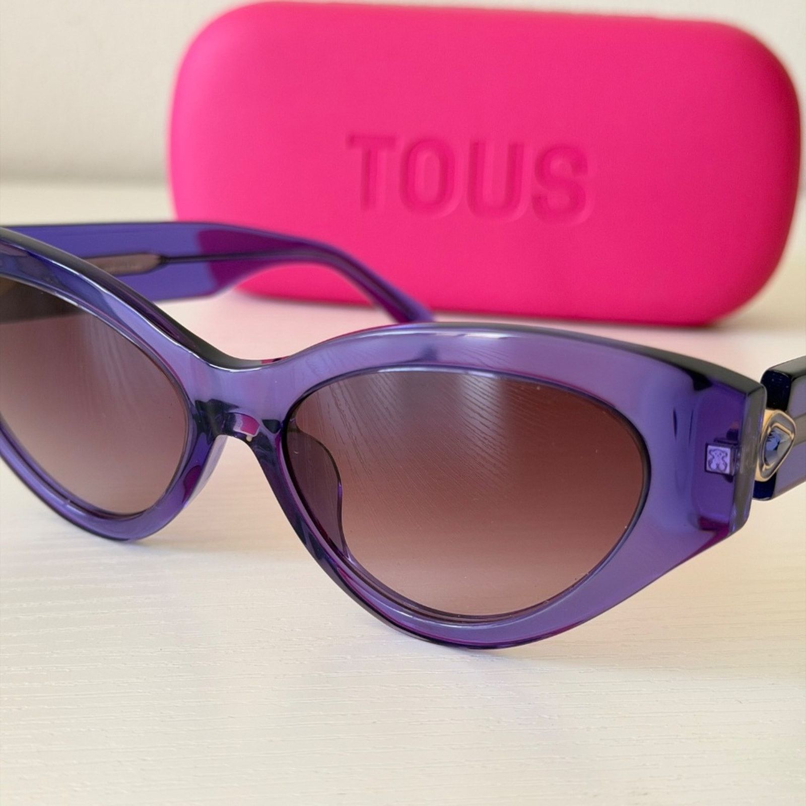 TOUS New, Tous Purple Sunglasses, STOB84S 08LA, Authentic Size ONE SIZE - 2 Thumbnail