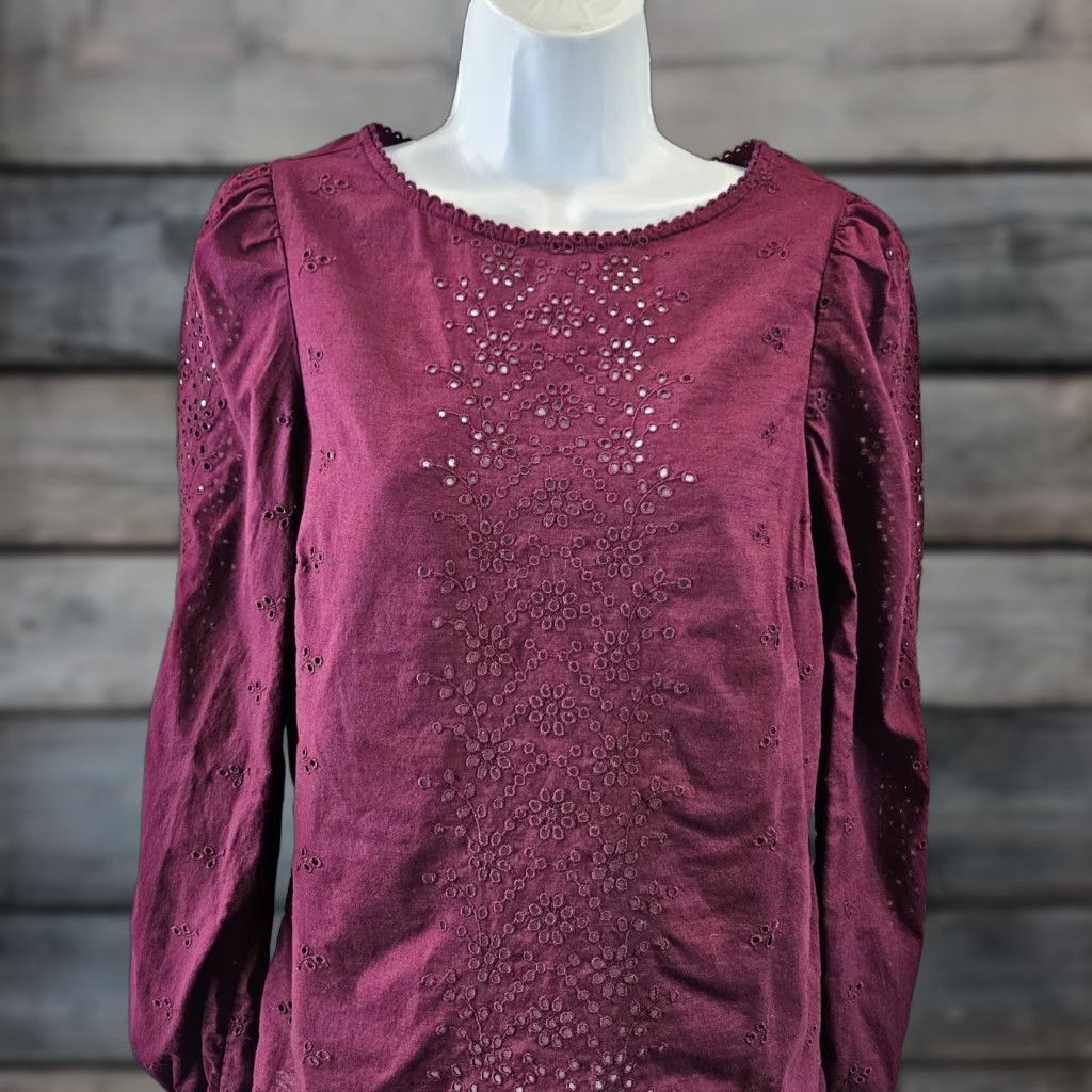 Gap VINTAGE Gap Womens Eyelet Top Sz XS Burgundy Long Sleeve Cotton Size XS / US 0-2 / IT 36-38 - 1 Thumbnail