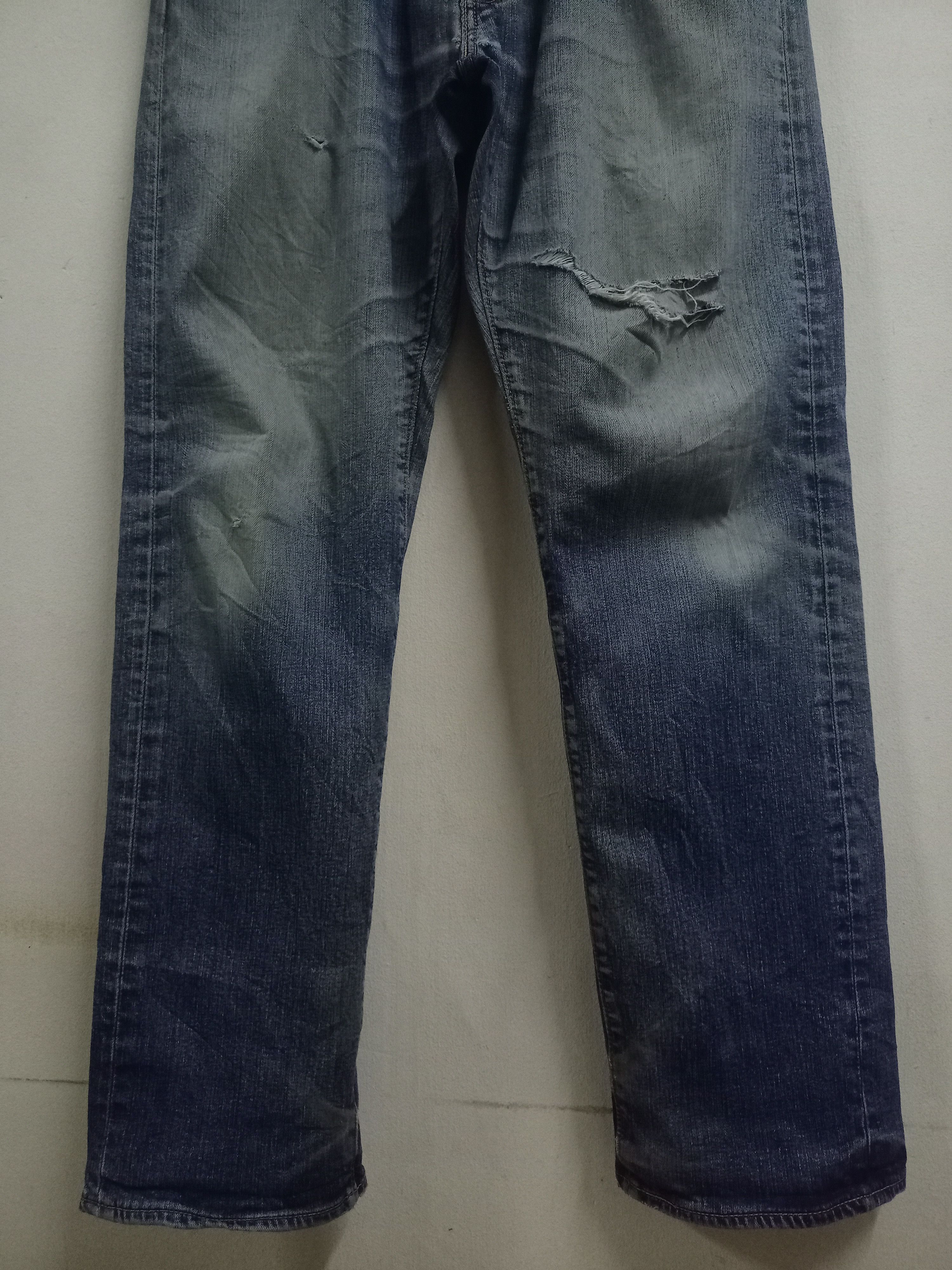Levi's Vintage Levis 505 Blue Wash Distressed Ripped Baggy Jeans Size US 36 / EU 52 - 5 Thumbnail