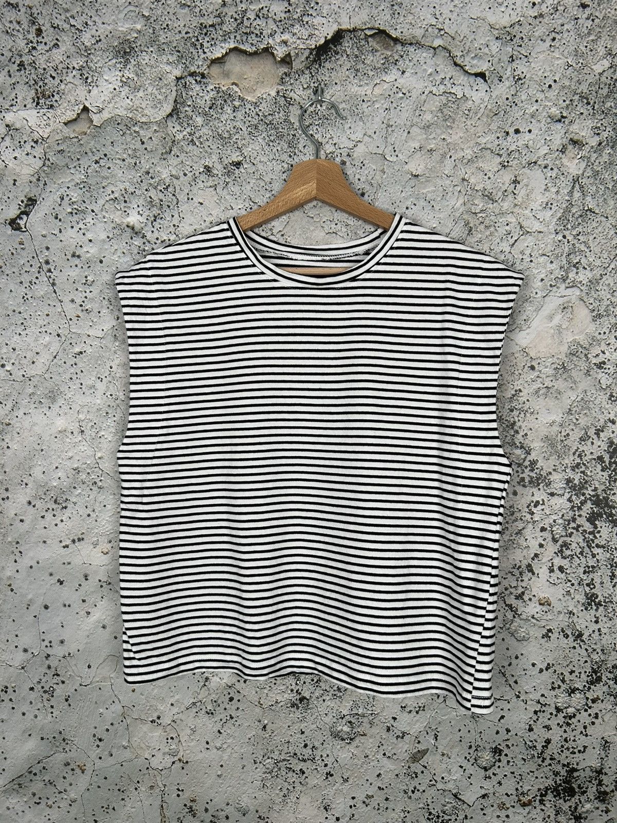 Vintage Vintage White Black Stripe Top Streetwear Basic Punk Rock Size US M / EU 48-50 / 2 - 1 Thumbnail