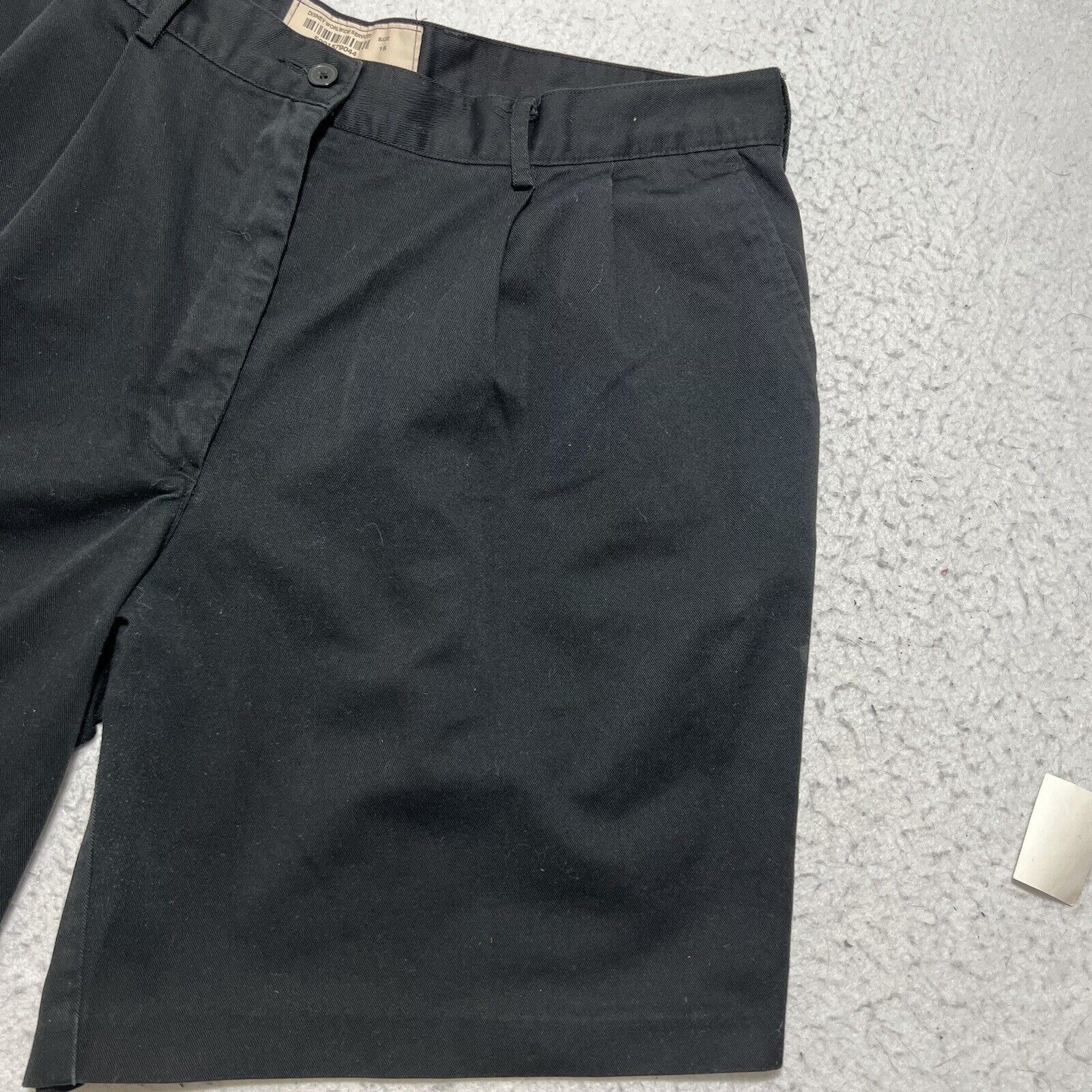 Disney Disney Cast Members Womens 16 Pleated Chino Shorts 7" Inseam Size 38" / US 16 / IT 52 - 3 Thumbnail